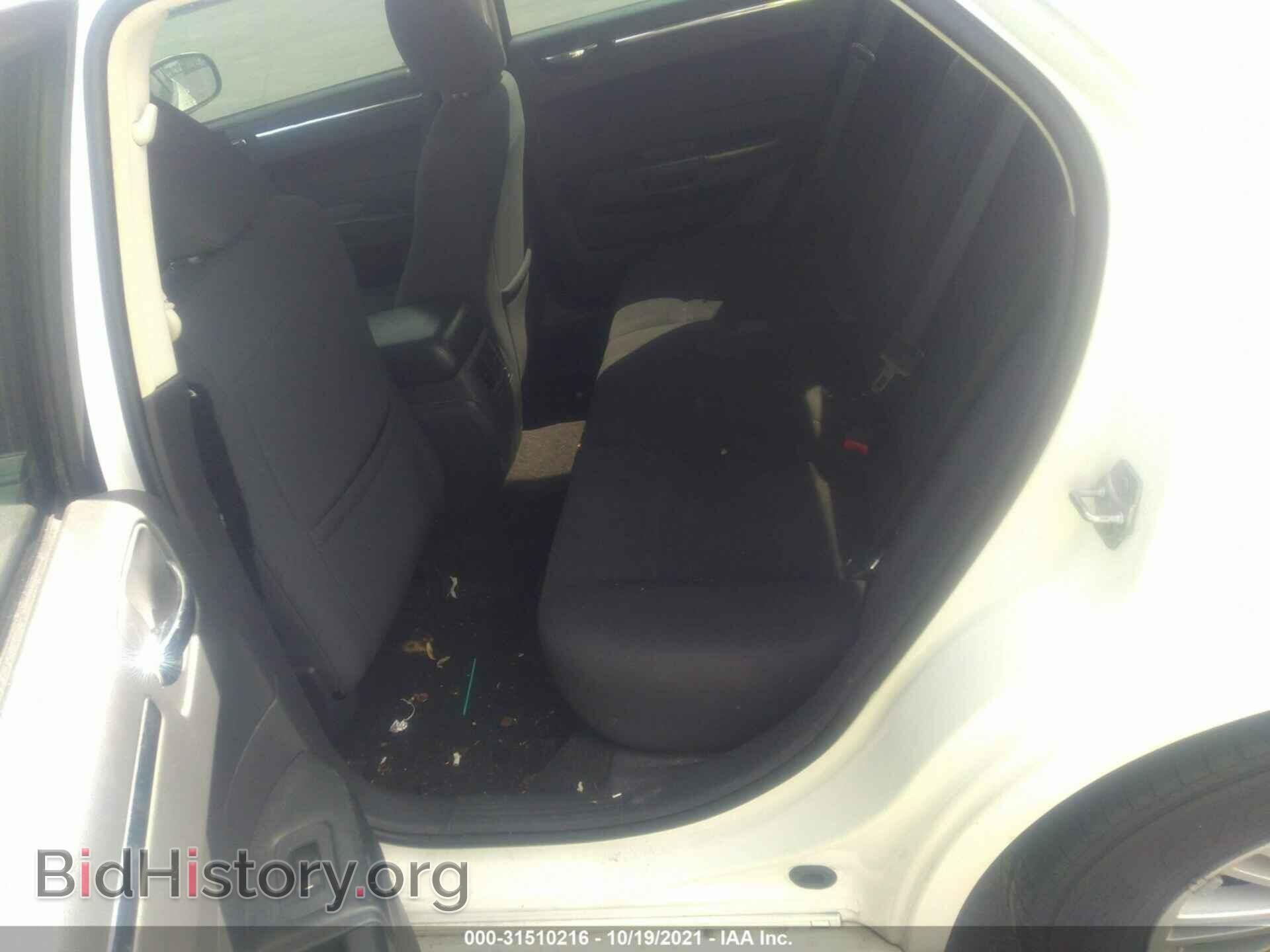 2010 CHRYSLER 300 - VIN: 2C3CA4CD5AH105313 - Фото 8