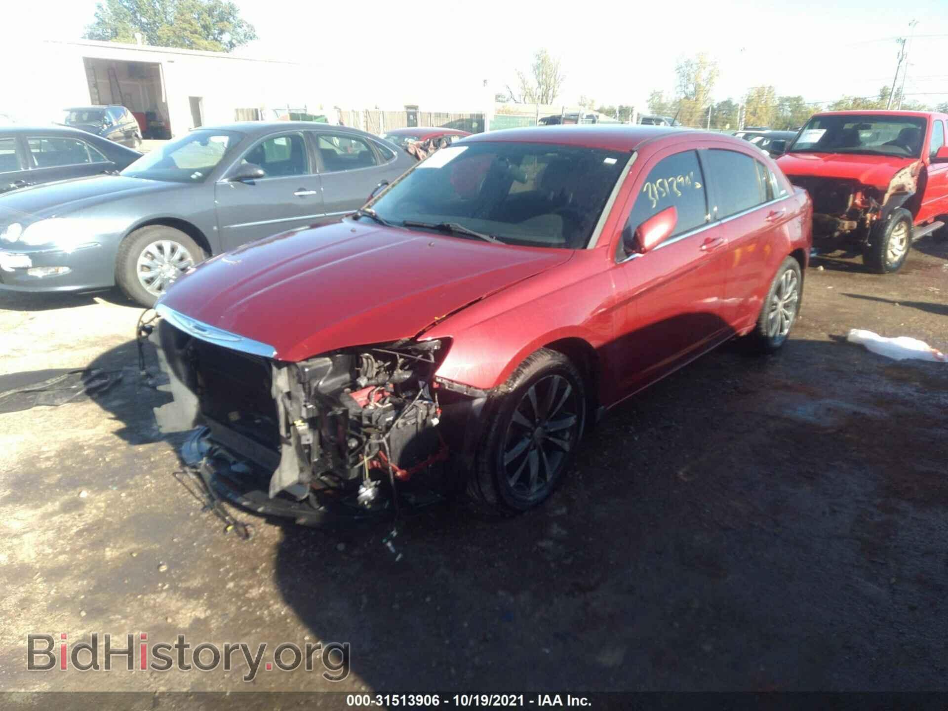 2012 CHRYSLER 200 - VIN: 1C3CCBBG7CN263317 - Фото 2