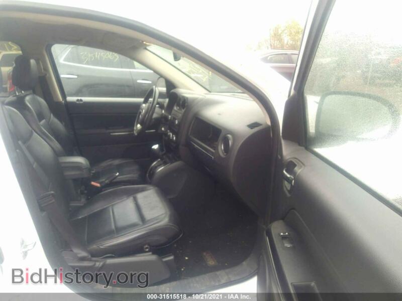 2011 Jeep COMPASS (VIN 1J4NF5FB8BD257598) — photo 5 of 11