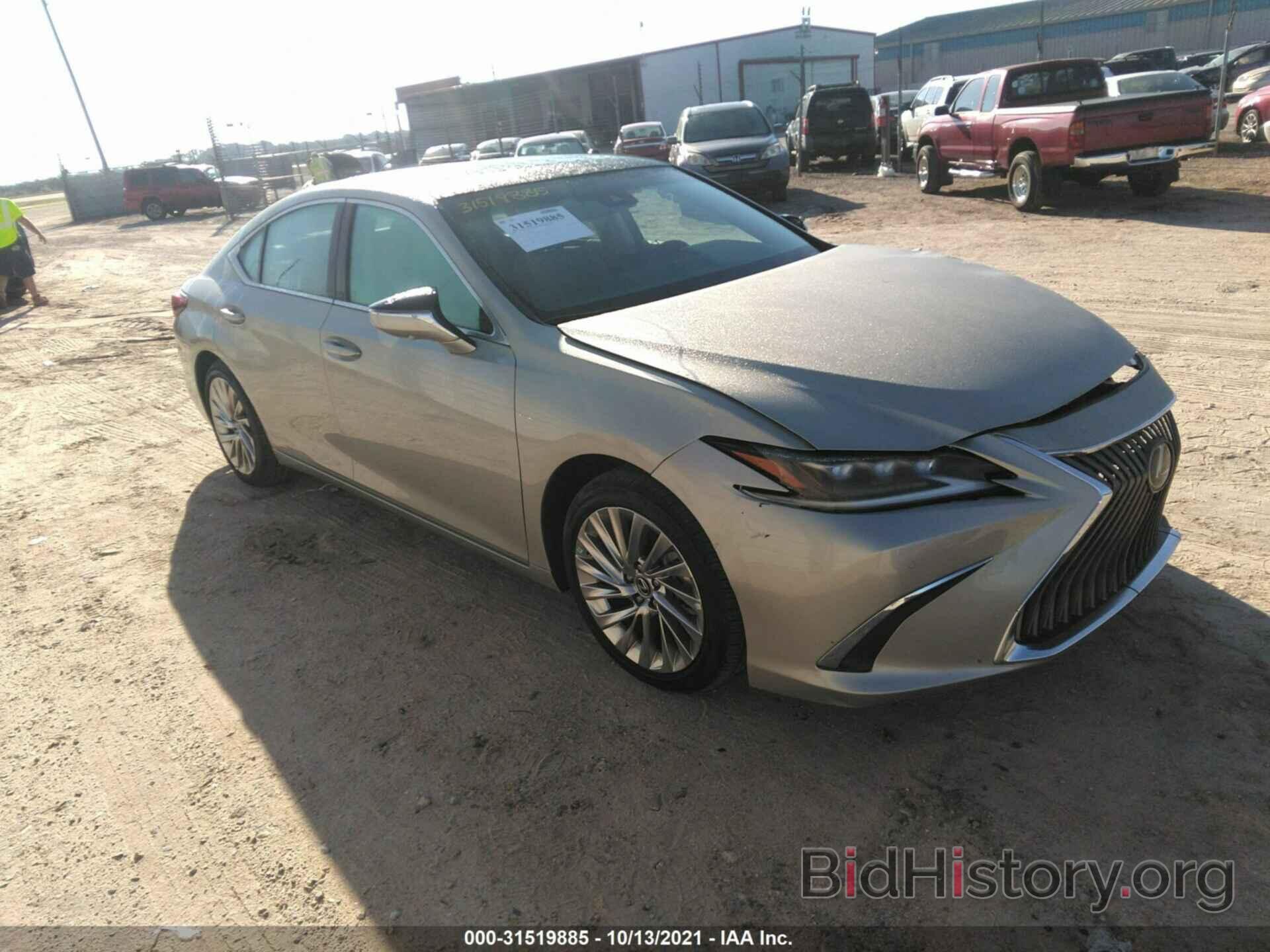 Photo 58AFZ1B19LU080945 - LEXUS ES 2020