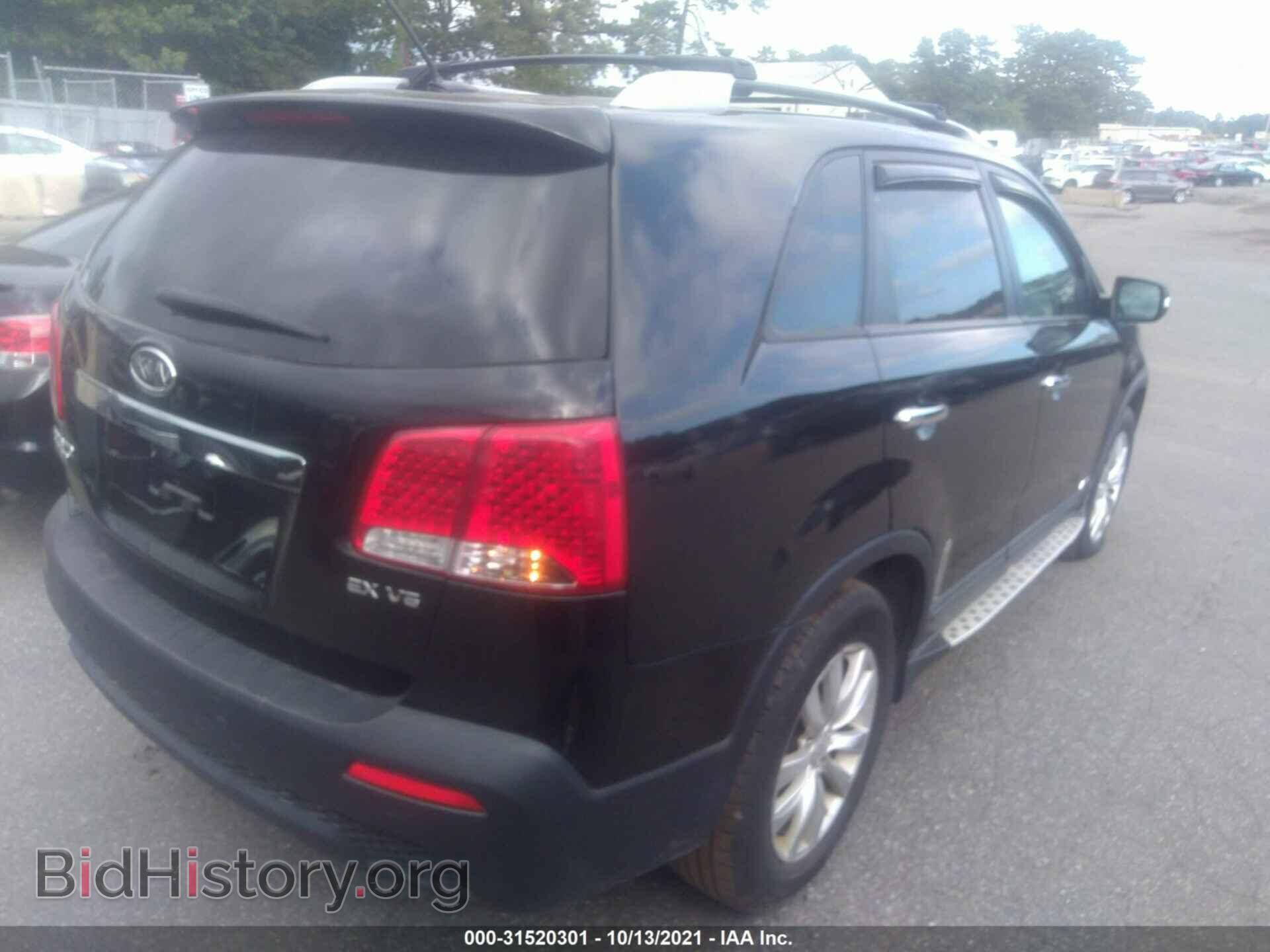 2011 KIA SORENTO - VIN: 5XYKUDA29BG179317 - Фото 4