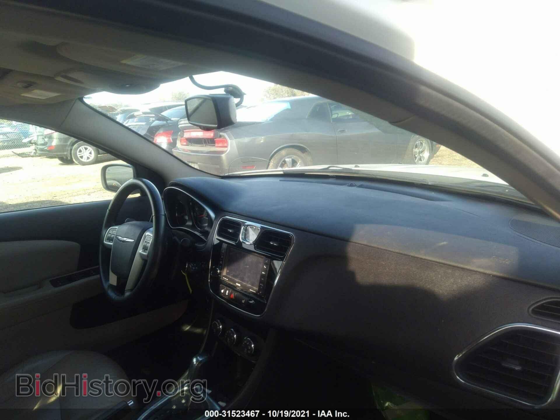 2012 CHRYSLER 200 - VIN: 1C3CCBCB0CN127923 - Фото 5