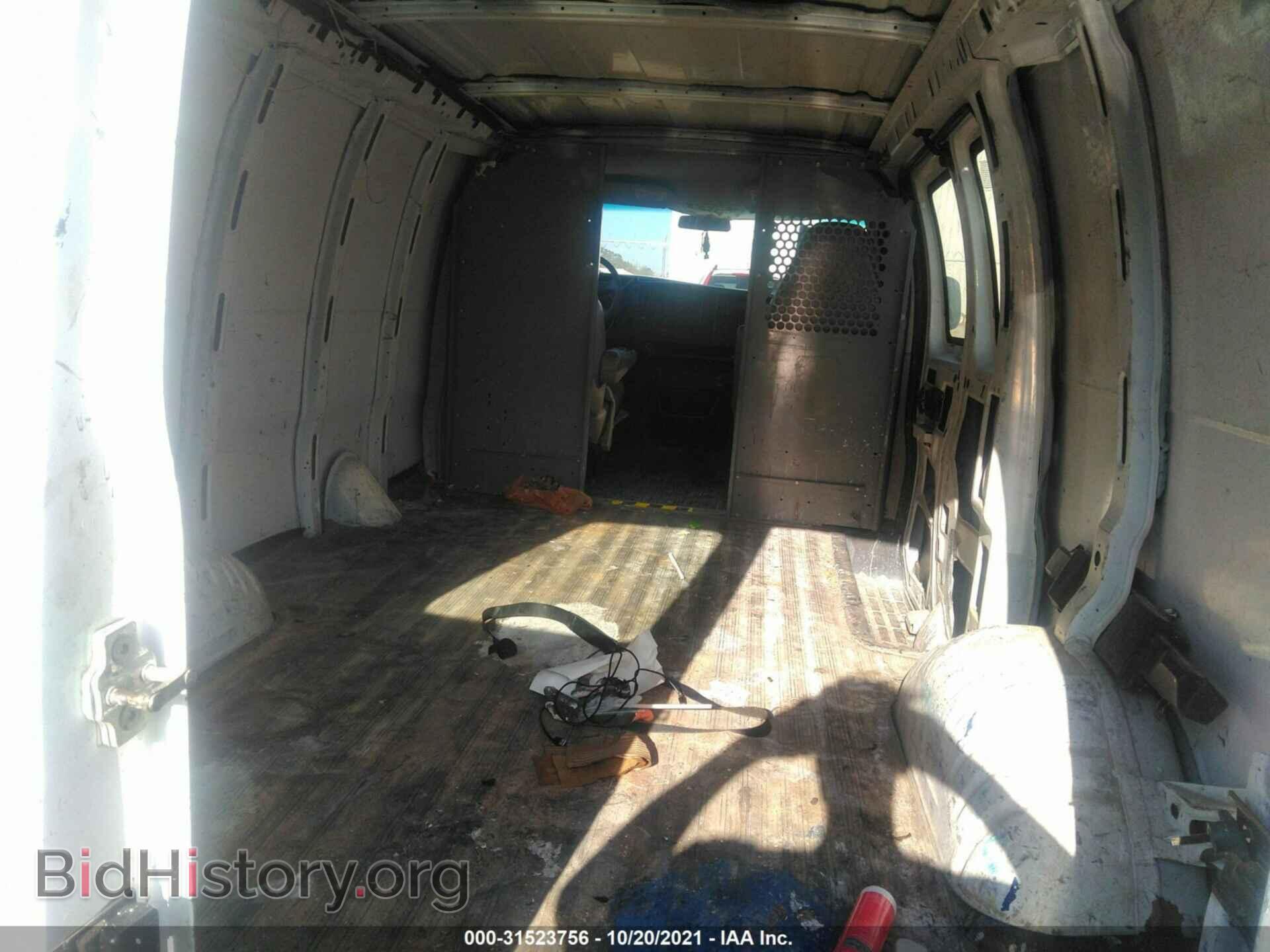 2007 CHEVROLET EXPRESS CARGO VAN - VIN: 1GCGG25V071132156 - Фото 6