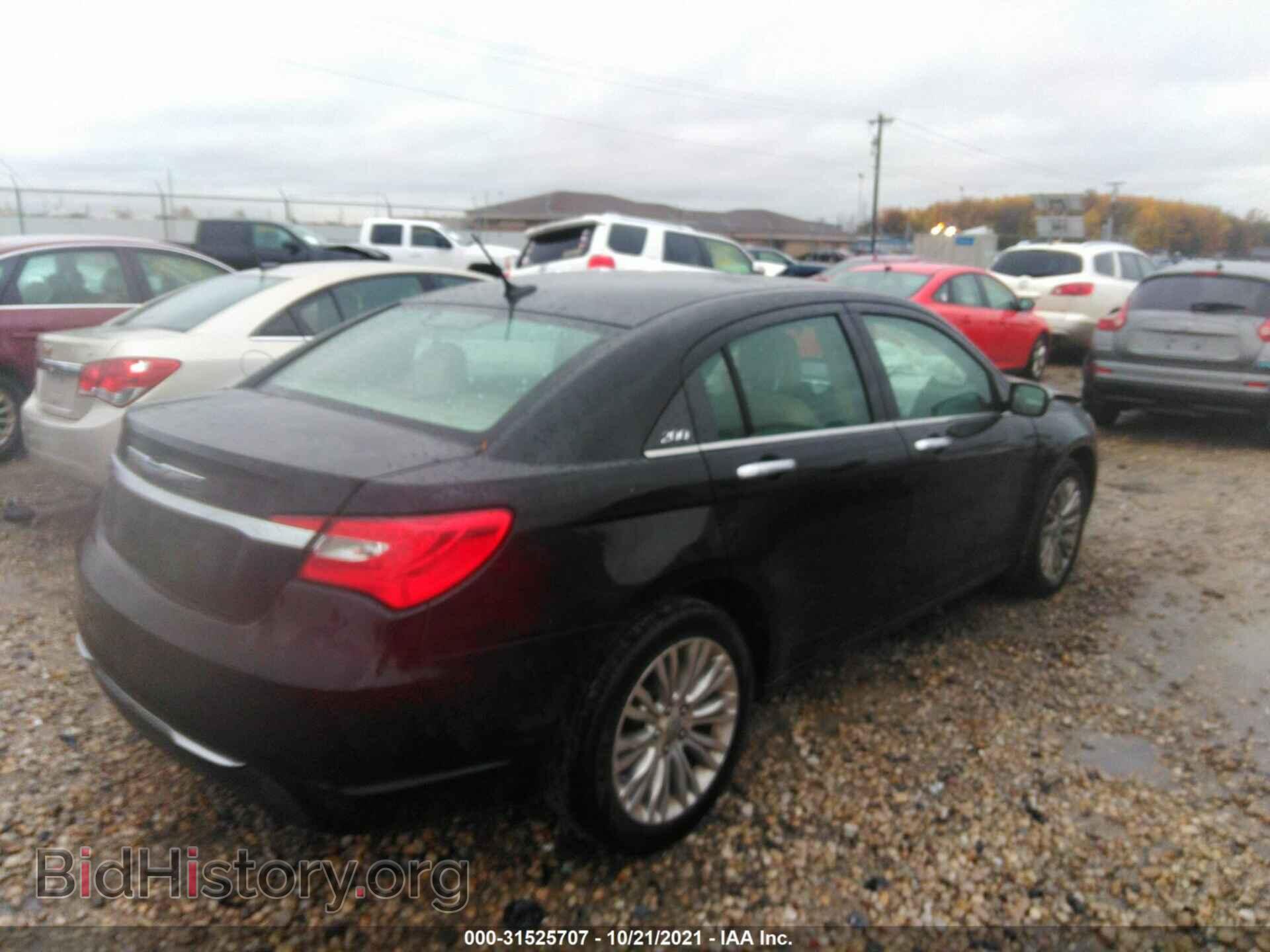 2012 CHRYSLER 200 - VIN: 1C3CCBCBXCN307460 - Фото 4