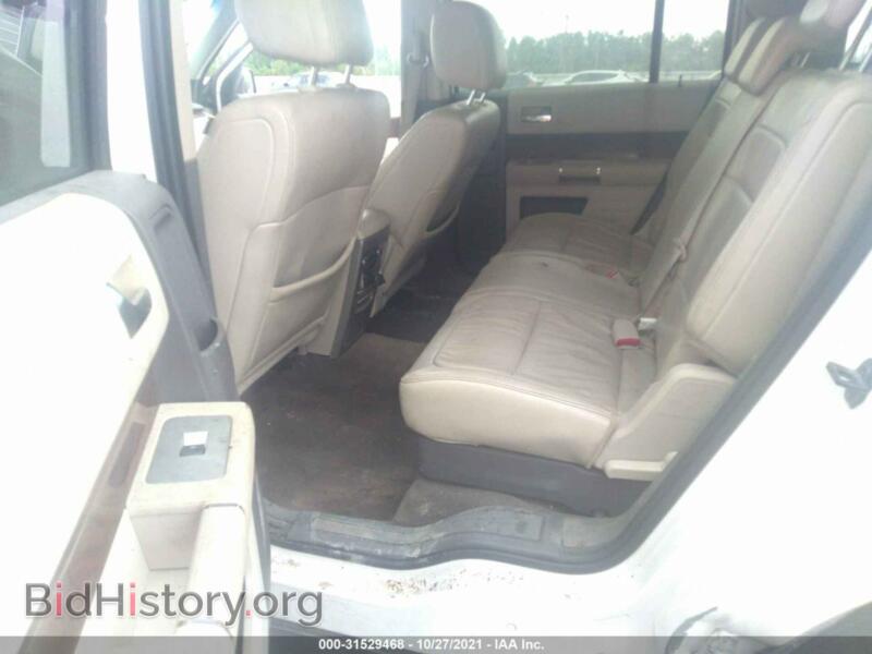 2010 Ford FLEX (VIN 2FMGK5CC4ABA39374) — photo 8 of 11