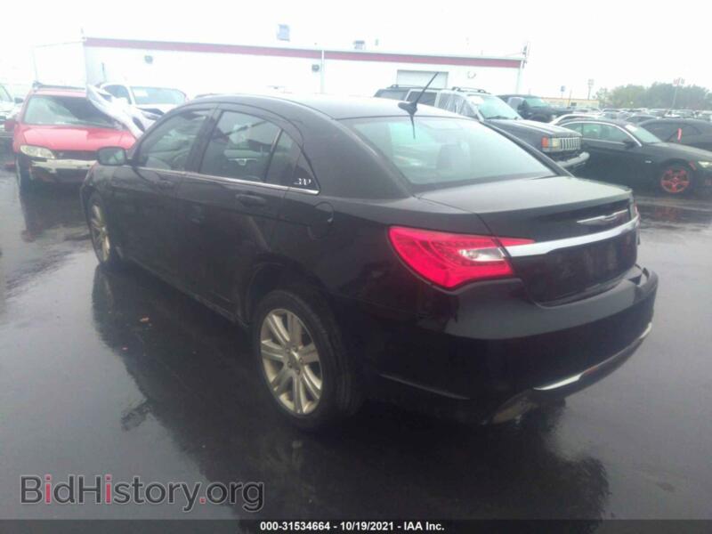 2013 Chrysler 200 (VIN 1C3CCBABXDN704901) — фото 3 из 11
