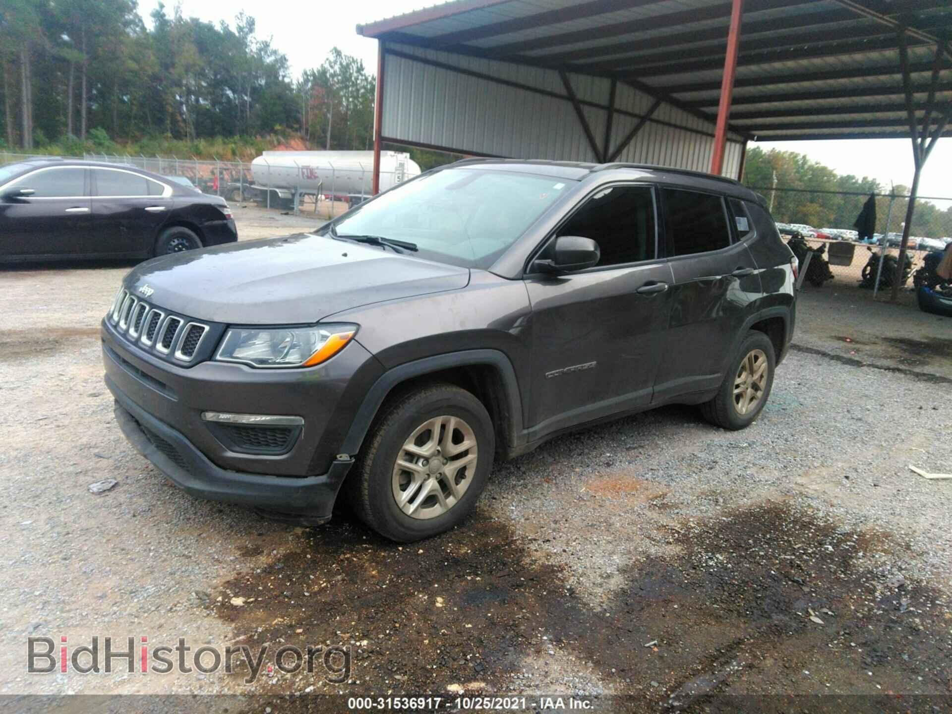 2018 JEEP COMPASS - VIN: 3C4NJCAB3JT467972 - Фото 2