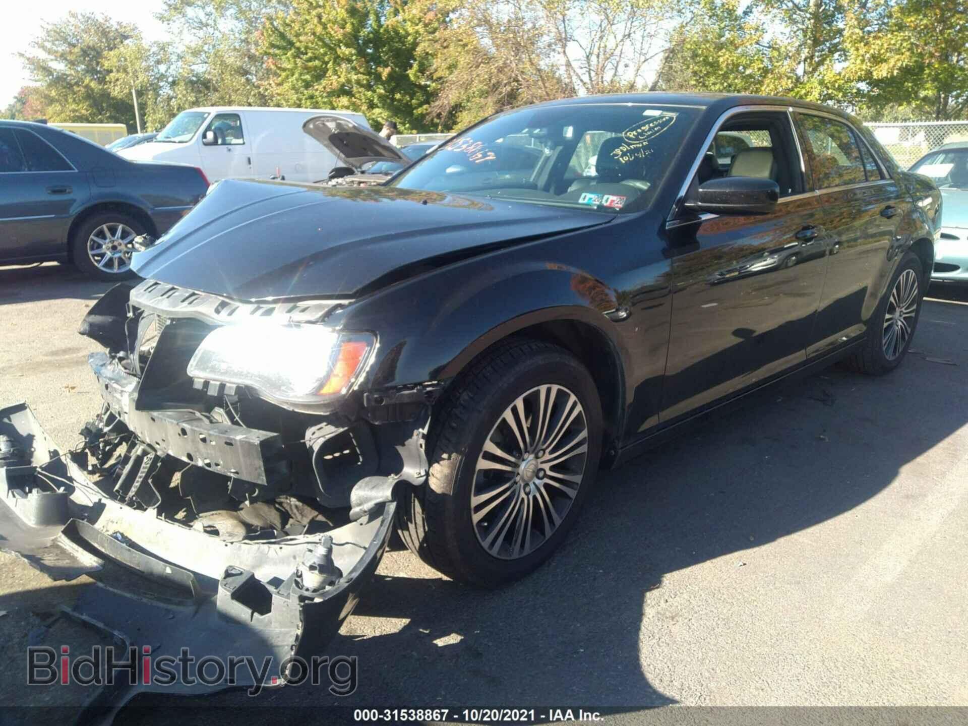 2014 CHRYSLER 300 - VIN: 2C3CCAGTXEH183909 - Photo 2