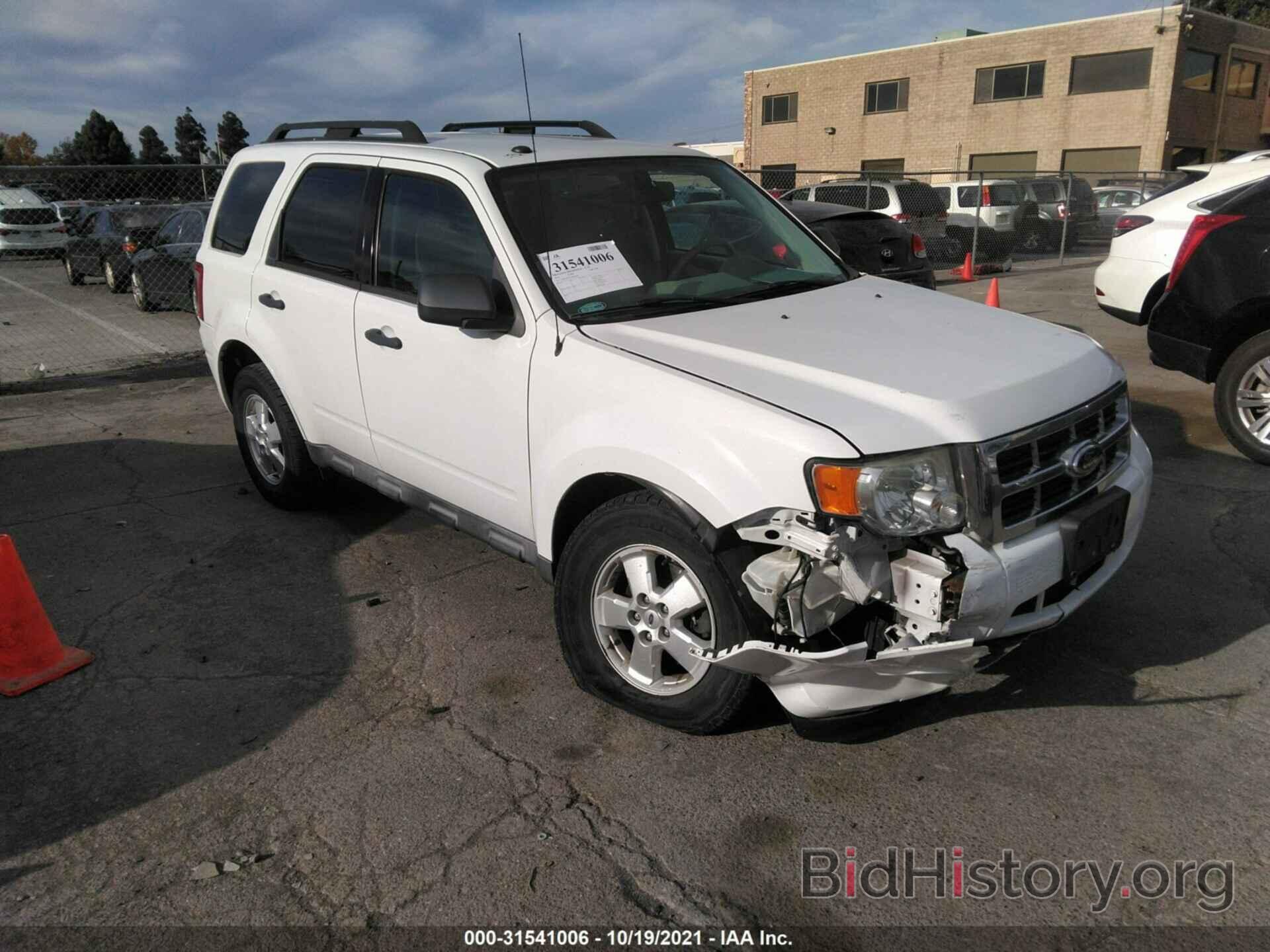 Photo 1FMCU0D72AKB66059 - FORD ESCAPE 2010