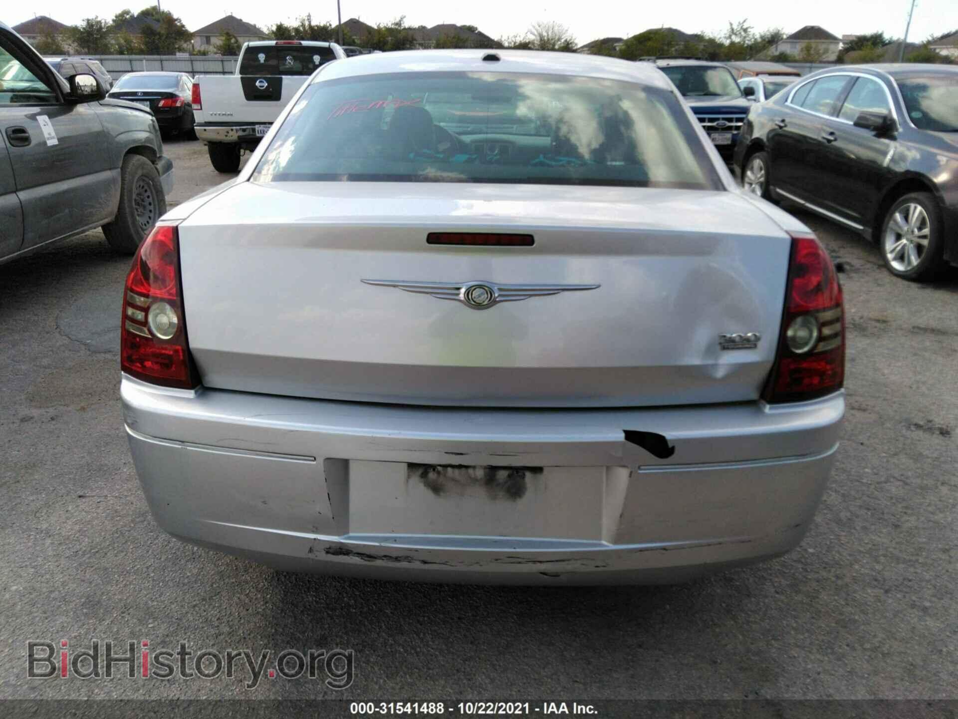 2010 CHRYSLER 300 - VIN: 2C3CA5CV0AH275822 - Фото 6