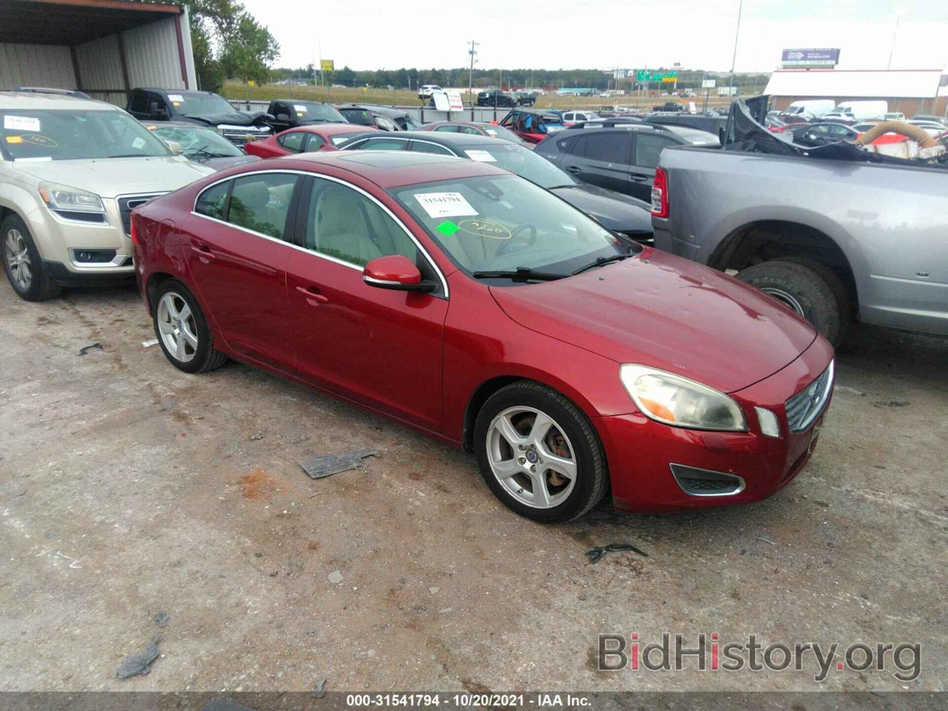 Photo YV1622FS0C2051137 - VOLVO S60 2012