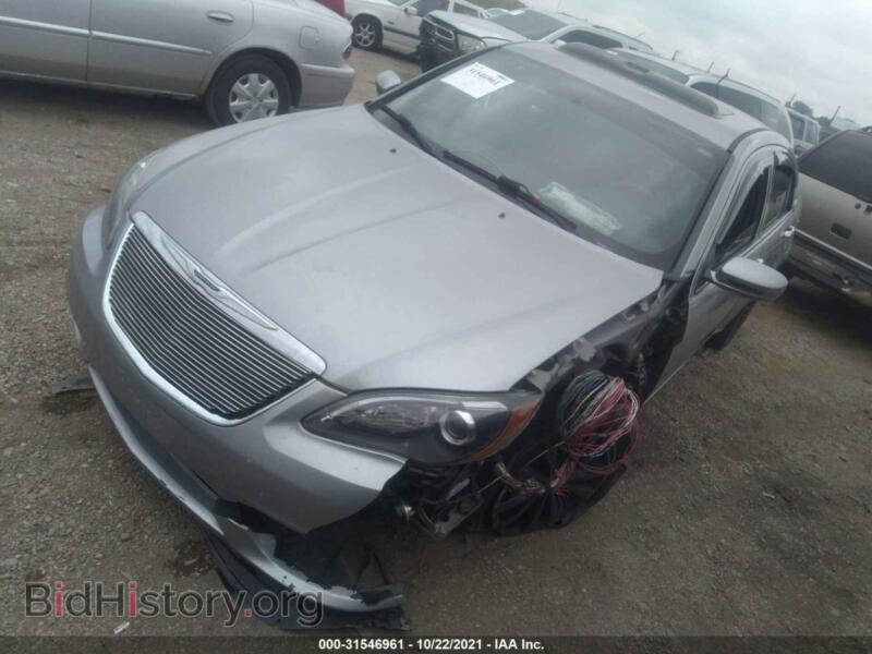 2013 Chrysler 200 (VIN 1C3CCBCG1DN593745) — photo 2 of 11