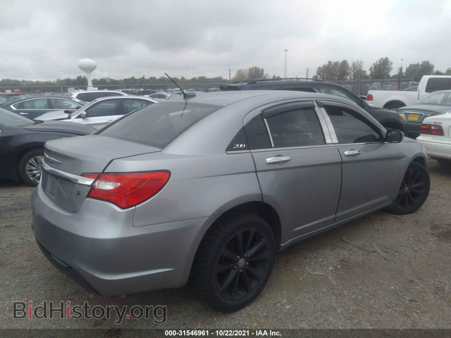 2013 CHRYSLER 200 - VIN: 1C3CCBCG1DN593745 - Фото 4