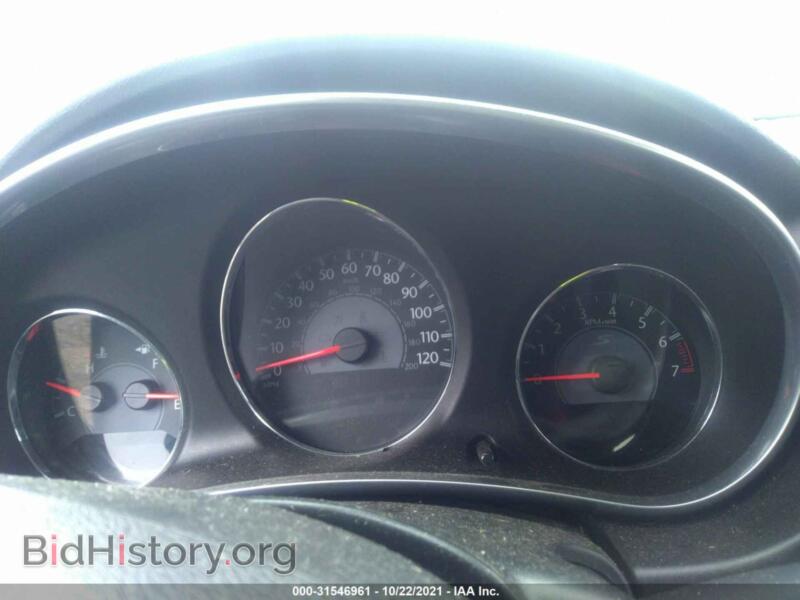 2013 Chrysler 200 (VIN 1C3CCBCG1DN593745) — photo 7 of 11