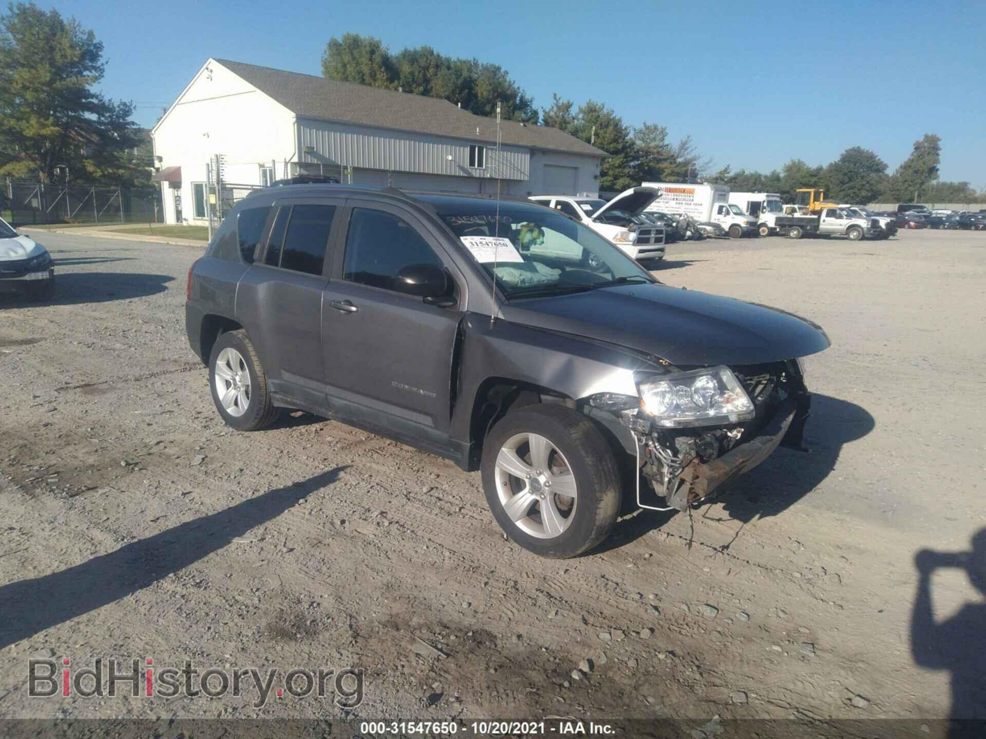 Photo 1J4NT1FB7BD228224 - JEEP COMPASS 2011
