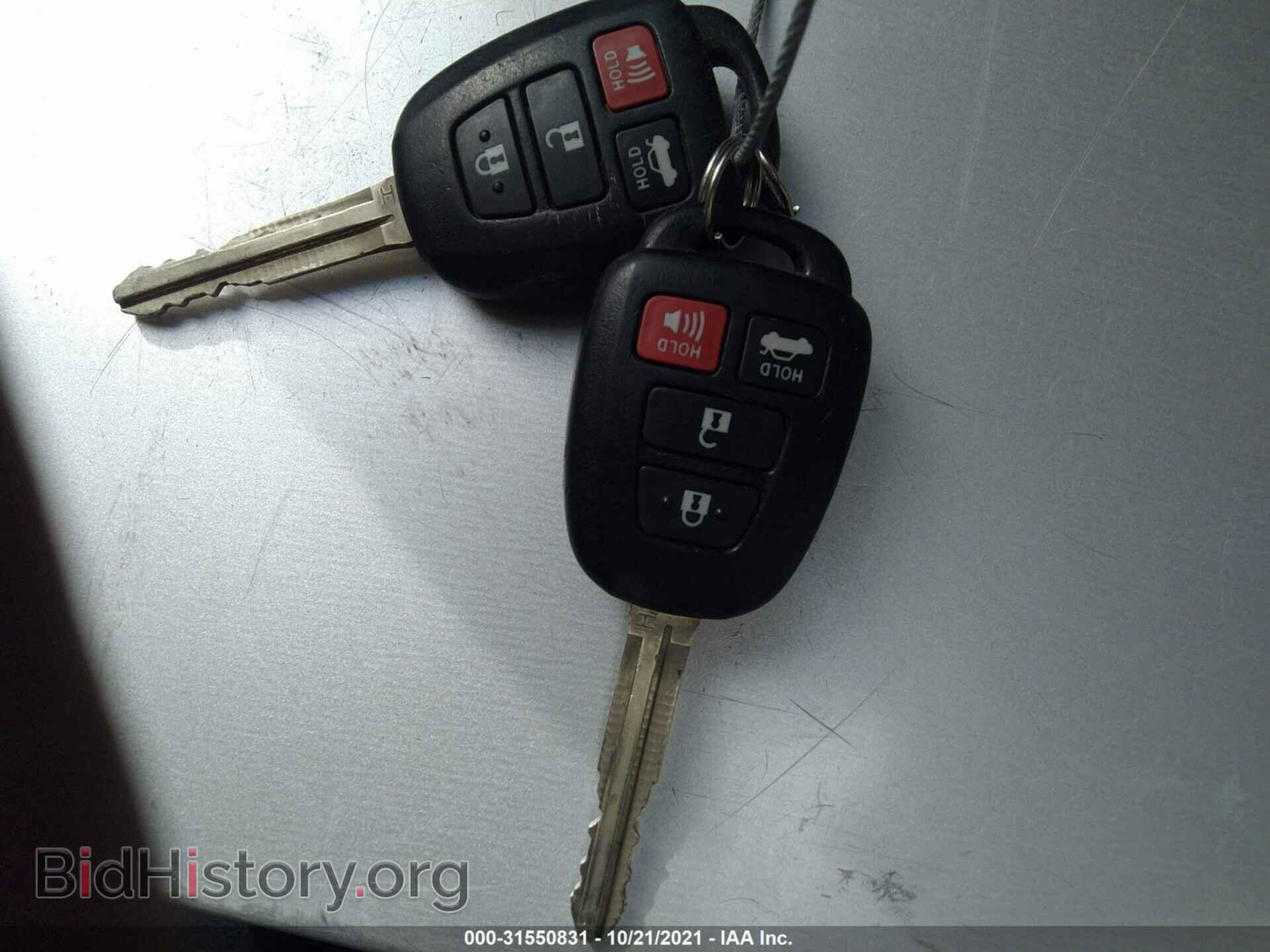 2016 TOYOTA COROLLA - VIN: 5YFBURHE3GP552092 - Фото 11