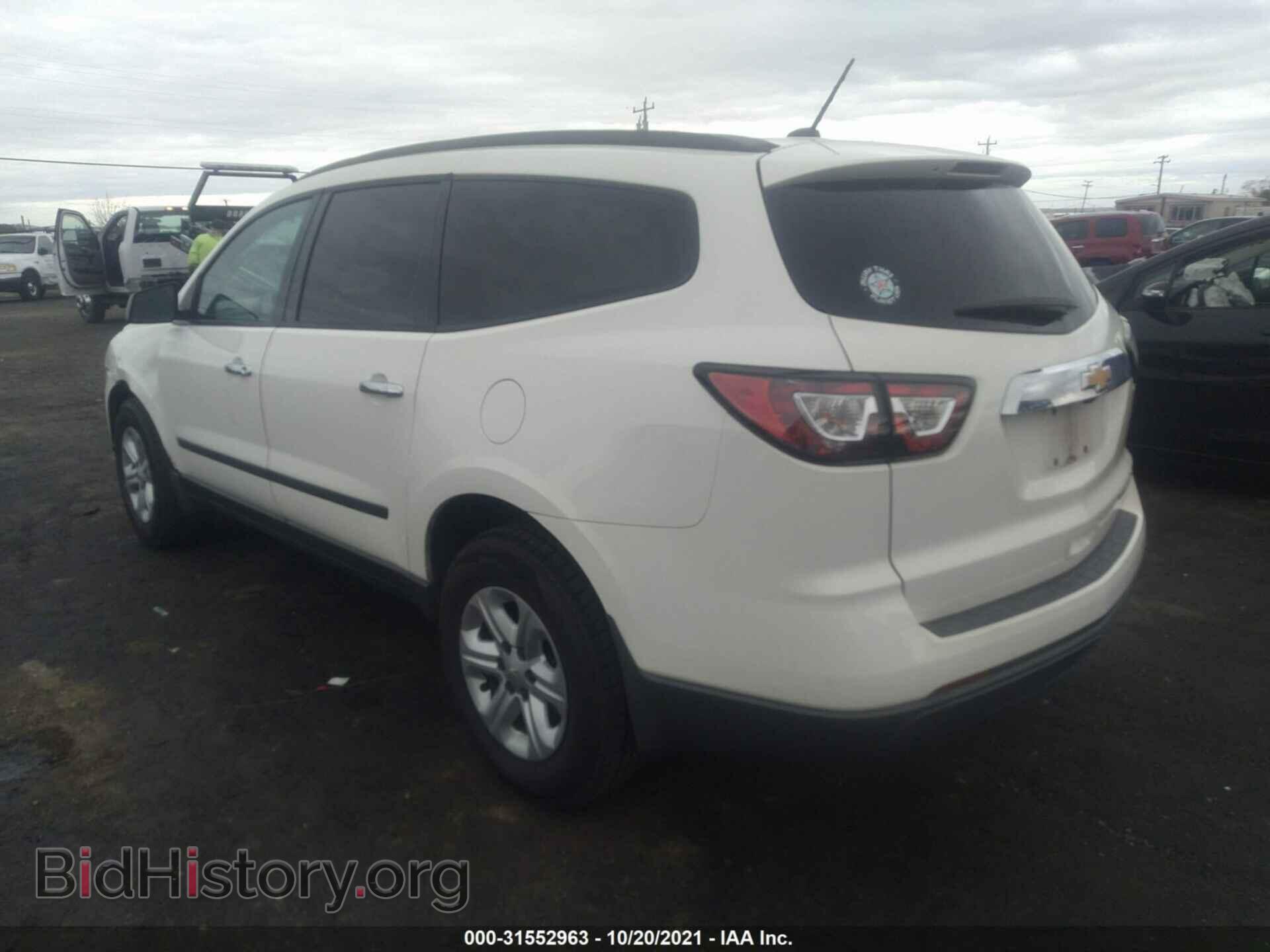 2013 CHEVROLET TRAVERSE - VIN: 1GNKRFKD1DJ104912 - Фото 3