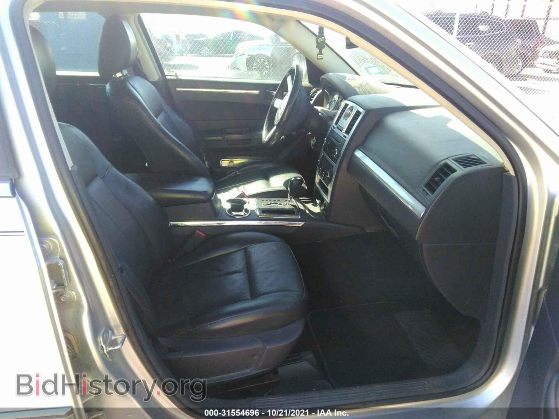 2010 CHRYSLER 300 - VIN: 2C3CA5CV5AH306840 - Фото 5