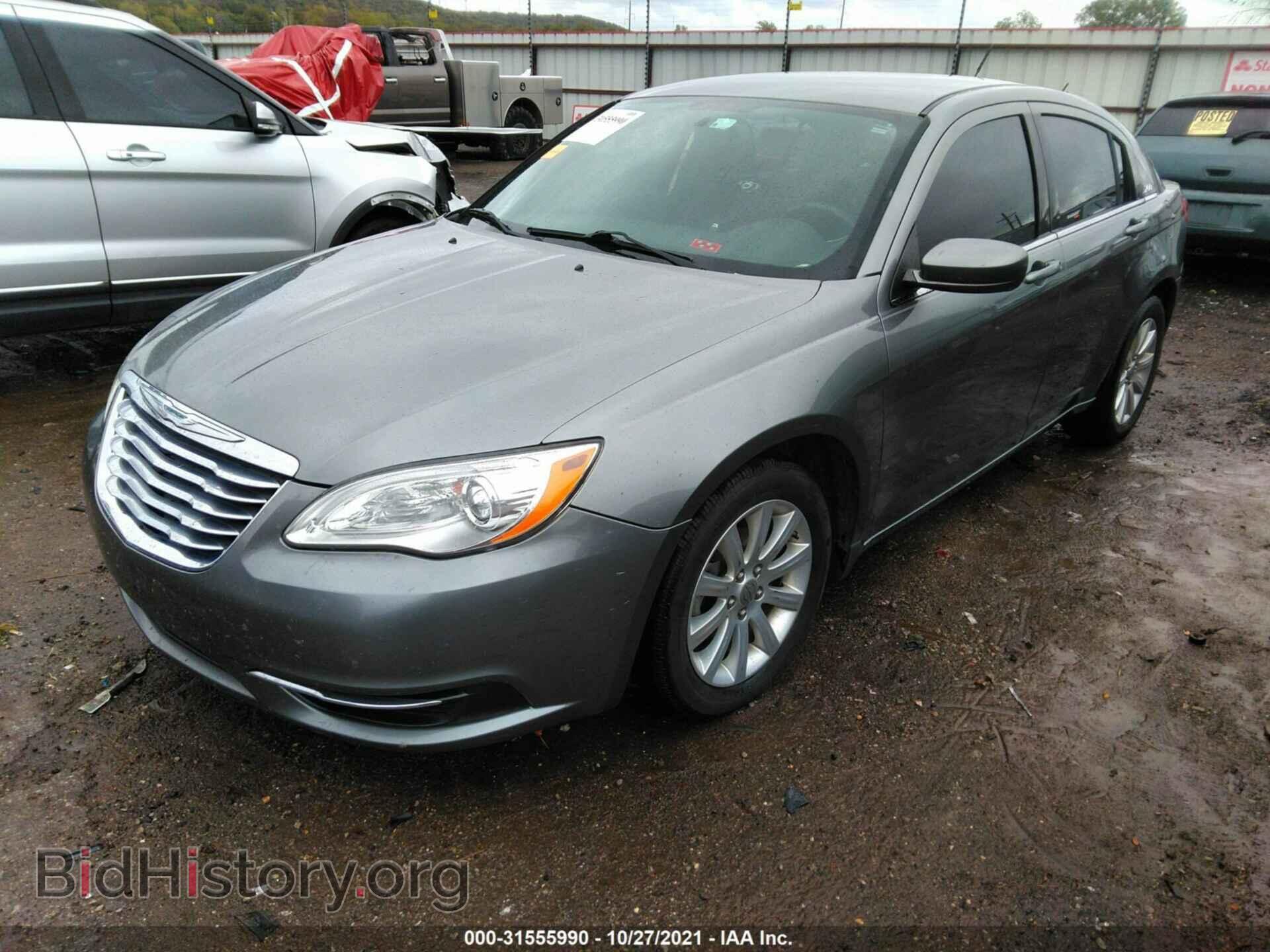 2011 CHRYSLER 200 - VIN: 1C3BC1FG2BN620255 - Фото 2