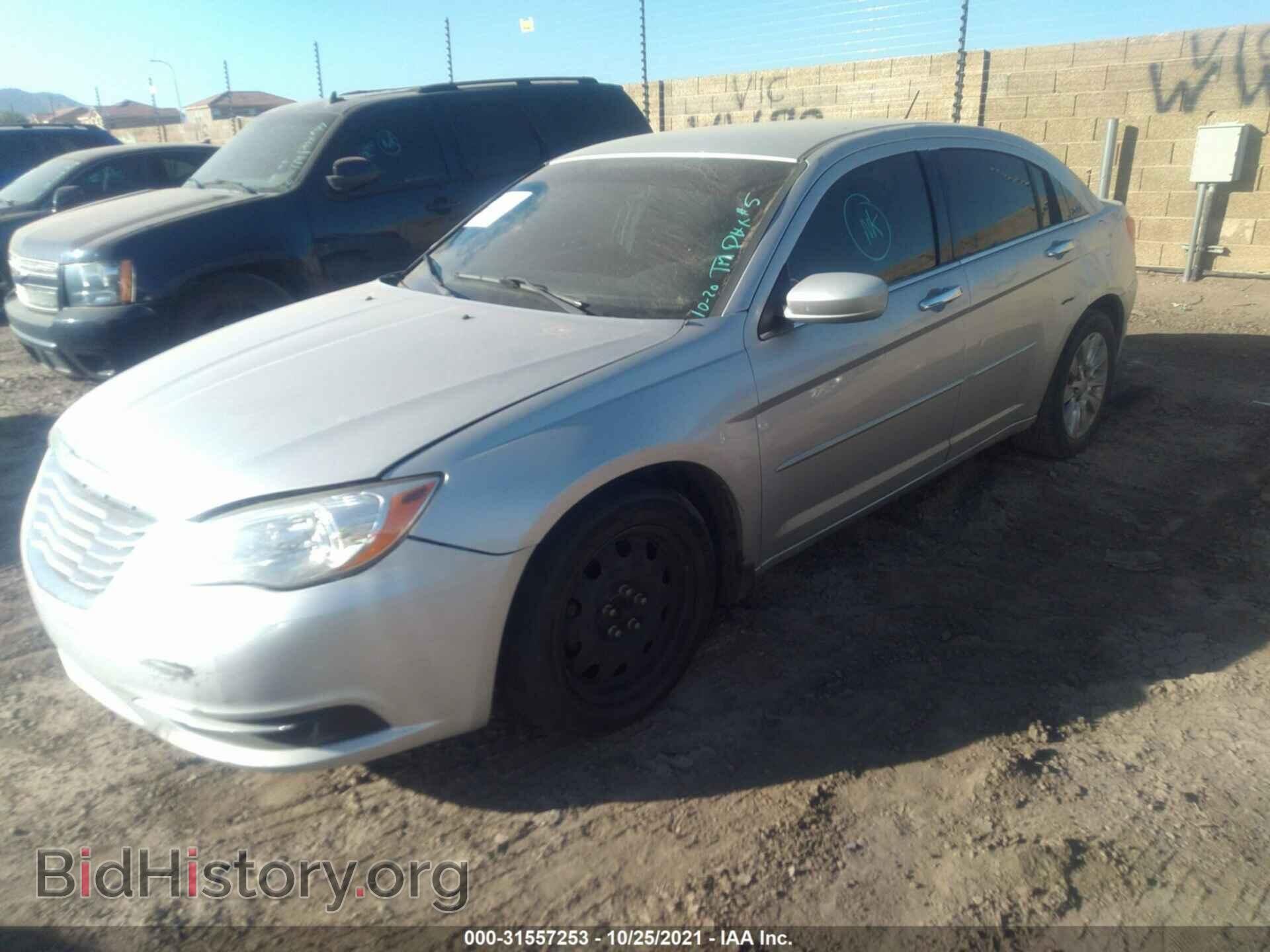 2012 CHRYSLER 200 - VIN: 1C3CCBAB4CN202139 - Photo 2