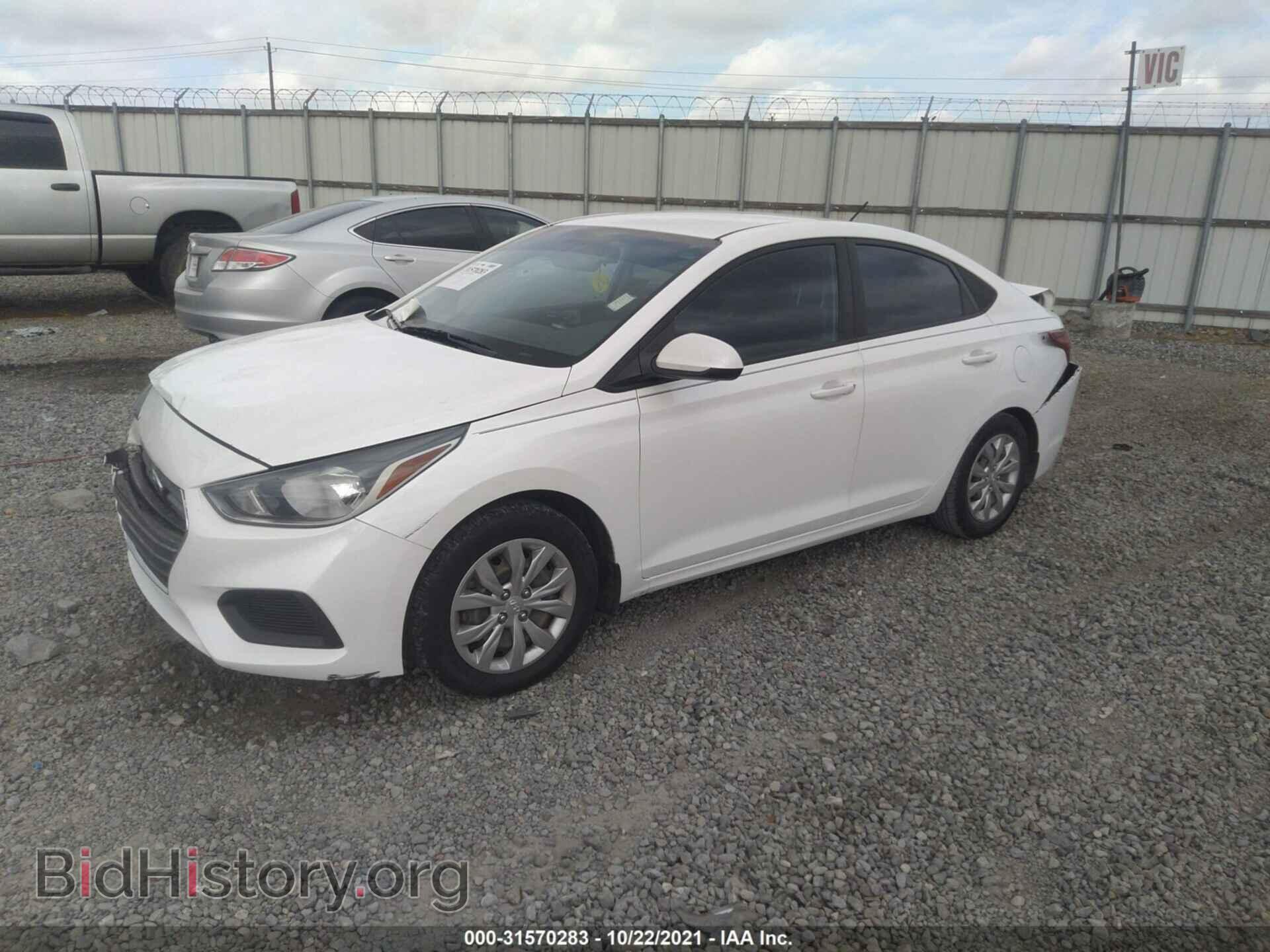 2018 HYUNDAI ACCENT - VIN: 3KPC24A38JE024174 - Фото 2