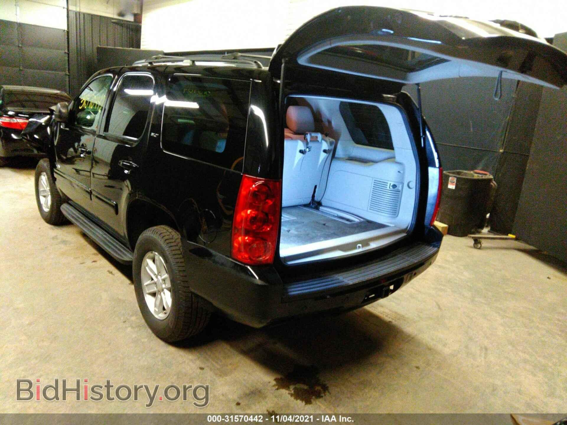 2013 GMC YUKON - VIN: 1GKS2CE04DR221040 - Photo 3
