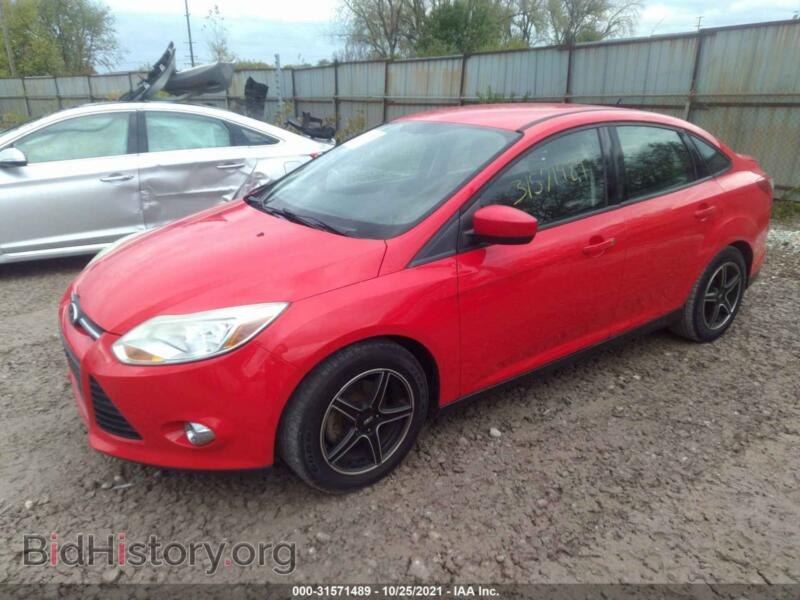 2012 Ford FOCUS (VIN 1FAHP3F28CL242116) — фото 2 из 15