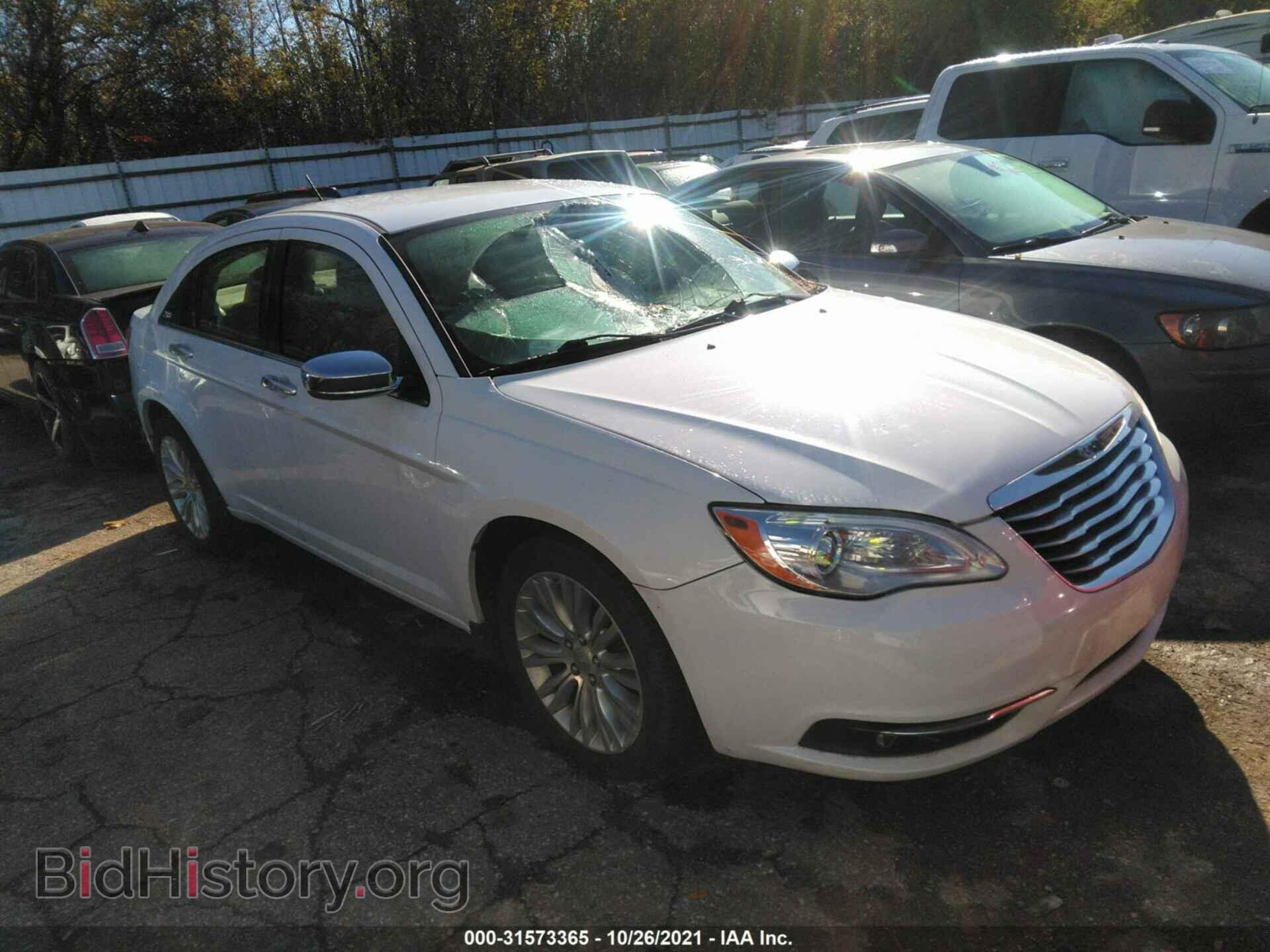 Photo 1C3BC2FG2BN571886 - CHRYSLER 200 2011