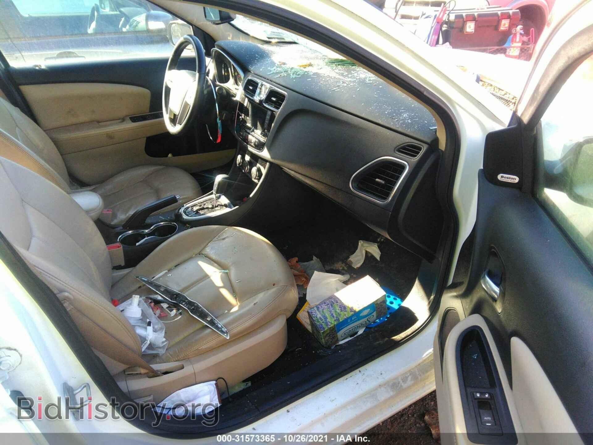 2011 CHRYSLER 200 - VIN: 1C3BC2FG2BN571886 - Фото 5