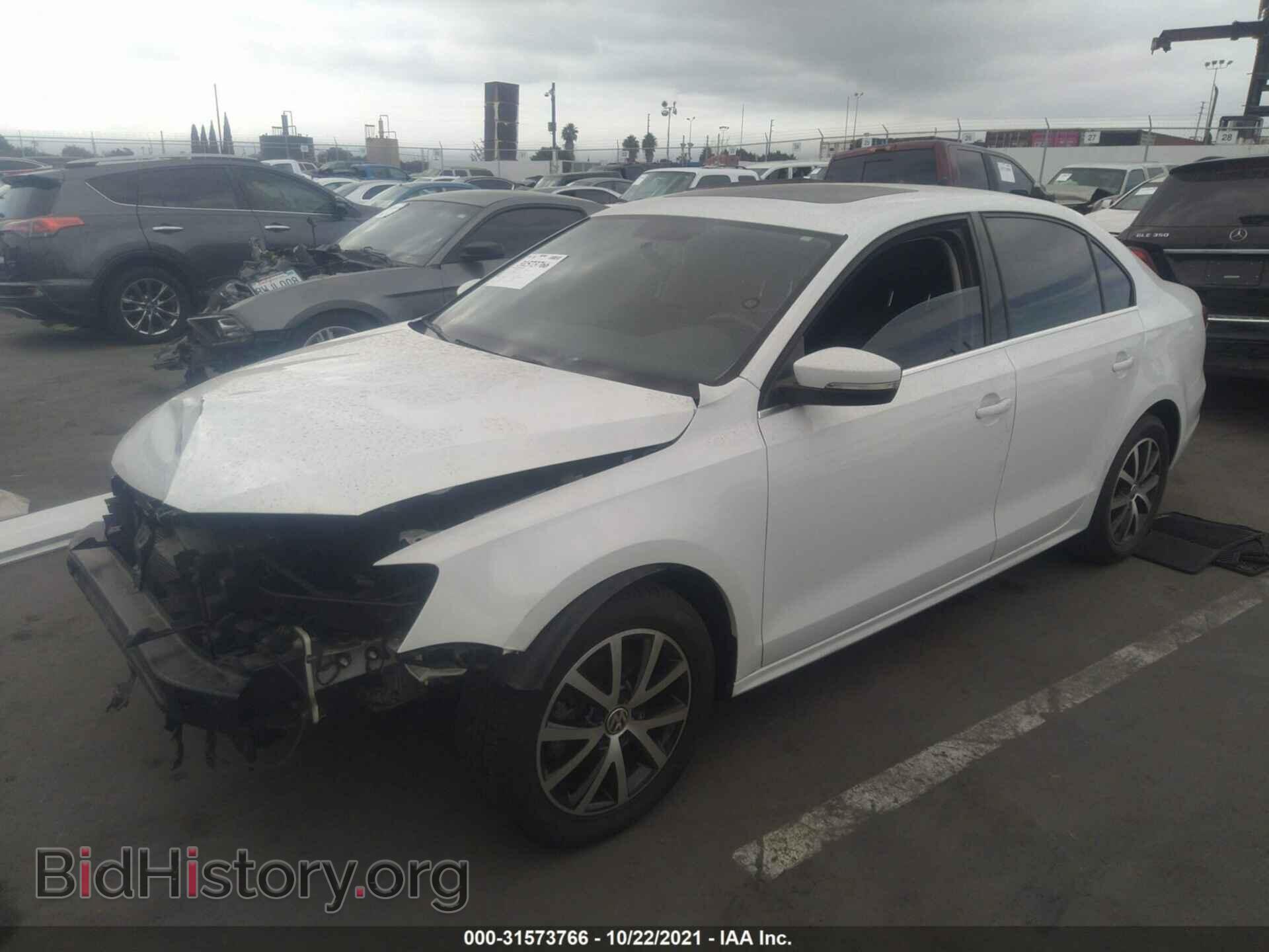 2017 VOLKSWAGEN JETTA - VIN: 3VWDB7AJ4HM357005 - Фото 2