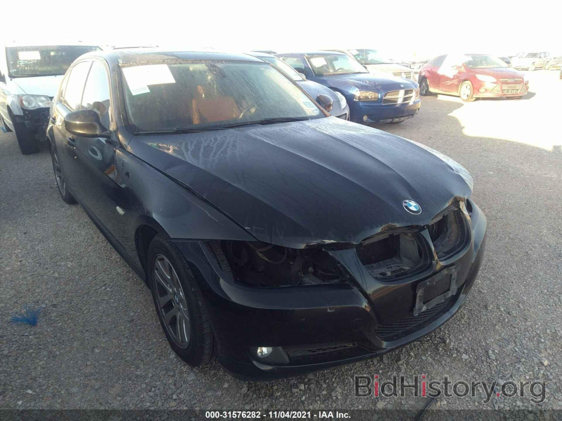 Photo WBAPH7G59ANM49745 - BMW 3 SERIES 2010