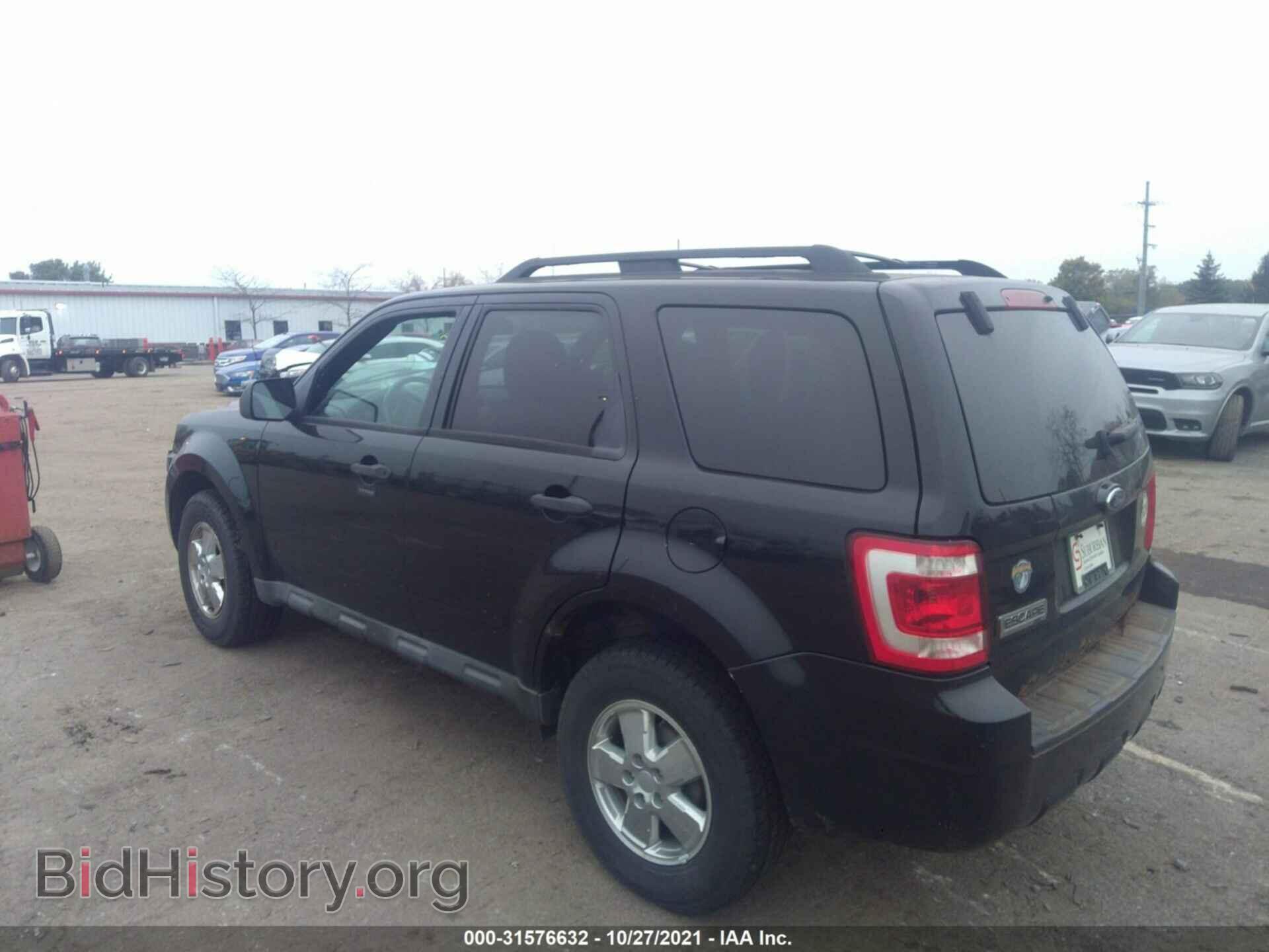 2009 FORD ESCAPE - VIN: 1FMCU03709KC99710 - Фото 3