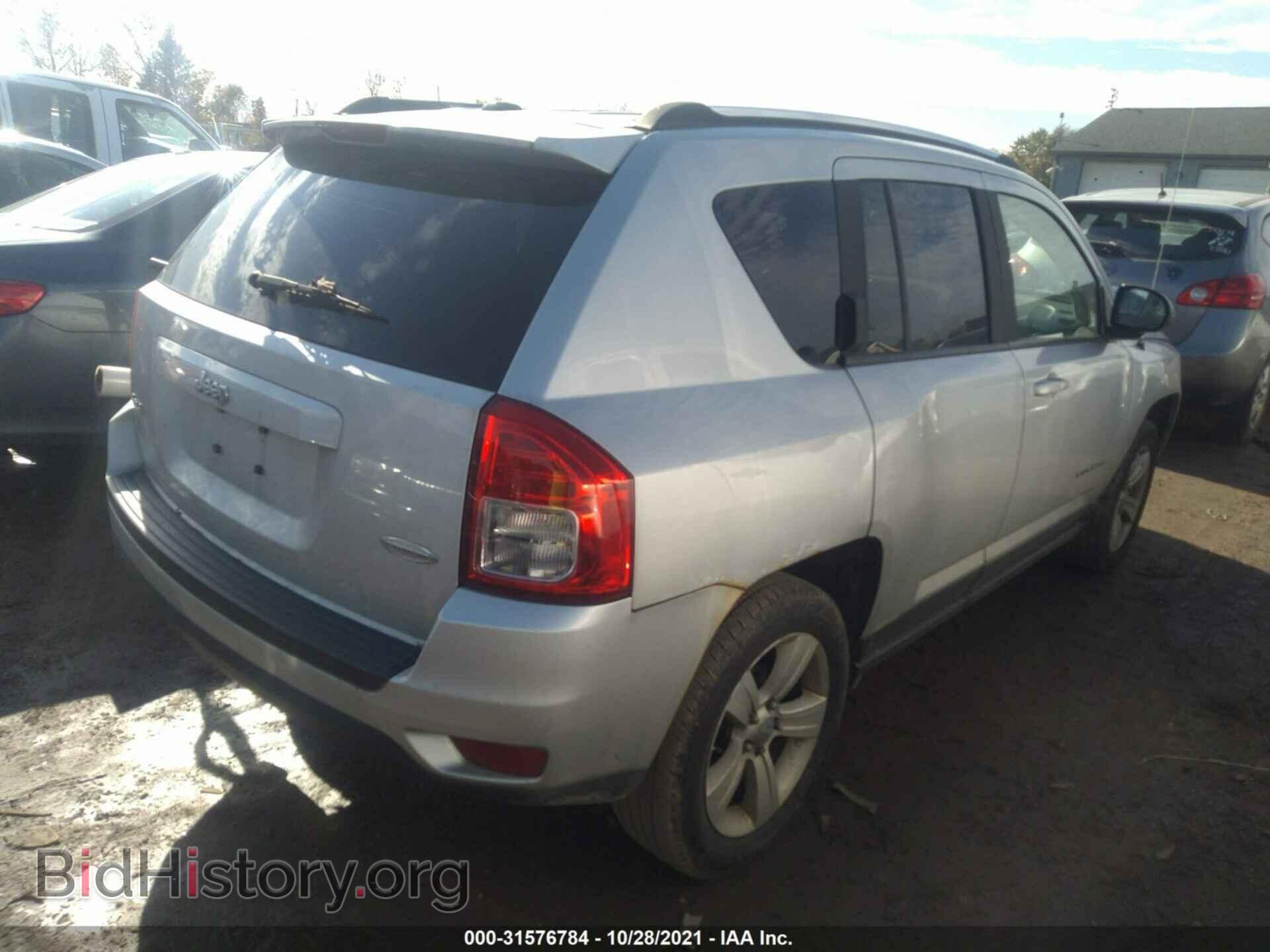 2011 JEEP COMPASS - VIN: 1J4NF1FB9BD240219 - Фото 4