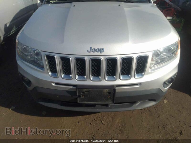 2011 Jeep COMPASS (VIN 1J4NF1FB9BD240219) — фото 6 из 11