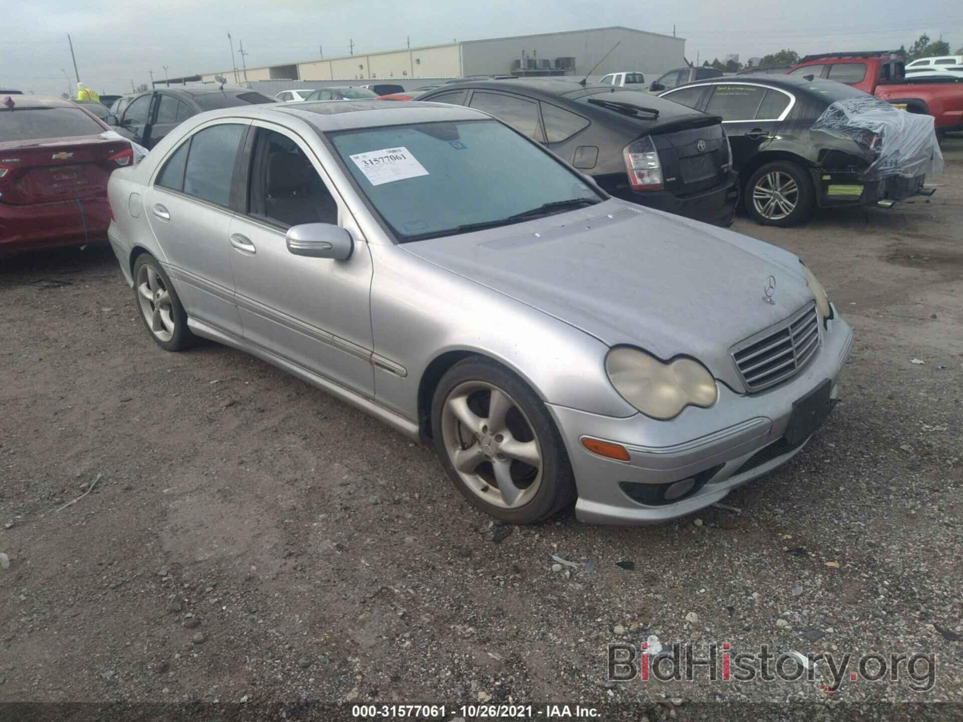 Photo WDBRF52H16E022699 - MERCEDES-BENZ C-CLASS 2006