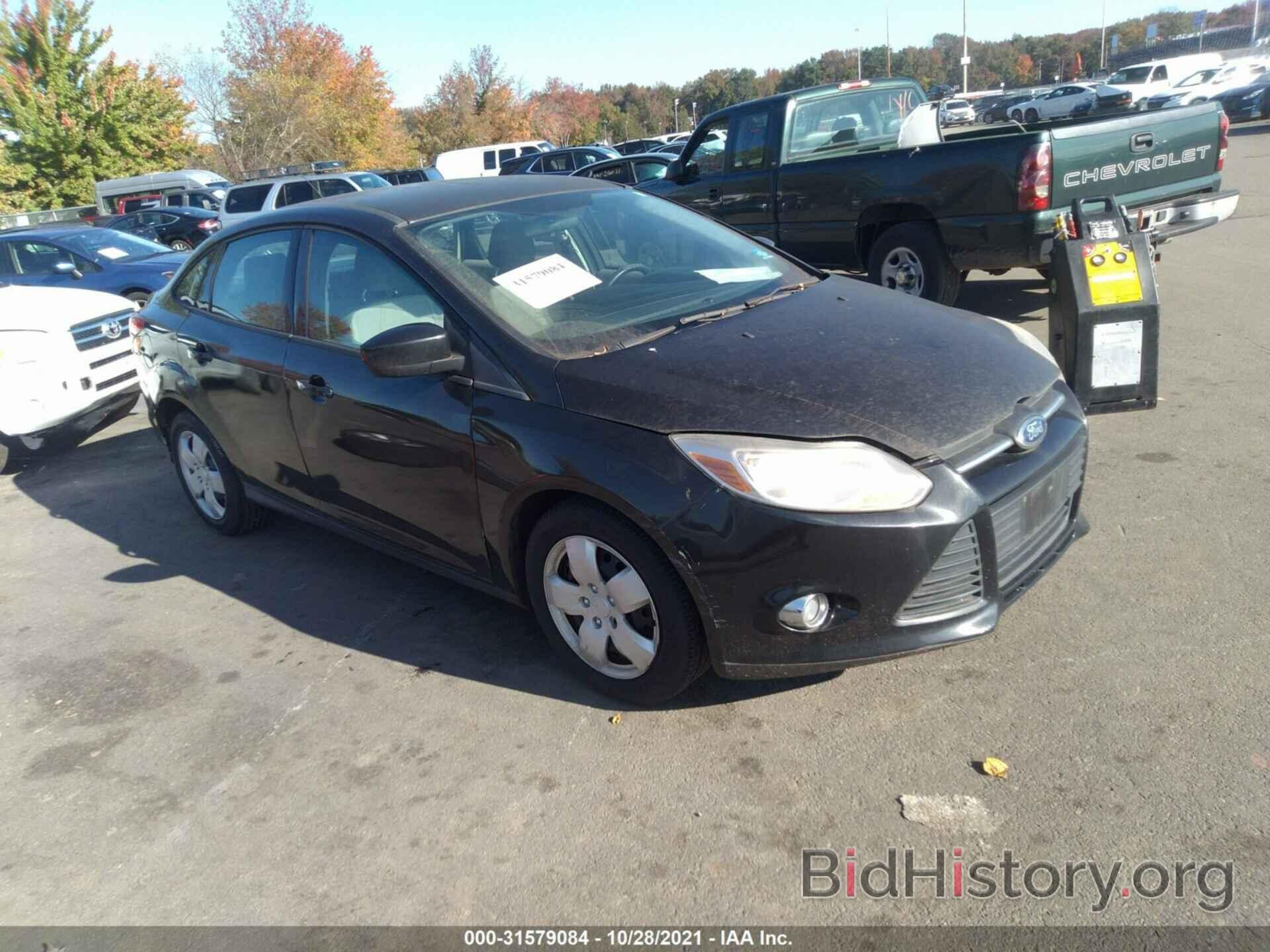 Photo 1FAHP3F27CL305125 - FORD FOCUS 2012