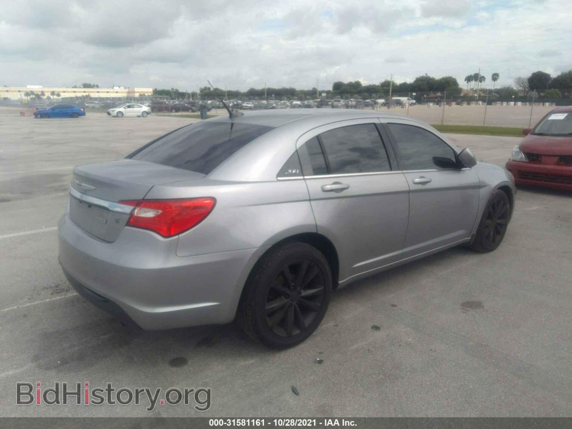 2013 CHRYSLER 200 - VIN: 1C3CCBBB1DN600473 - Фото 4