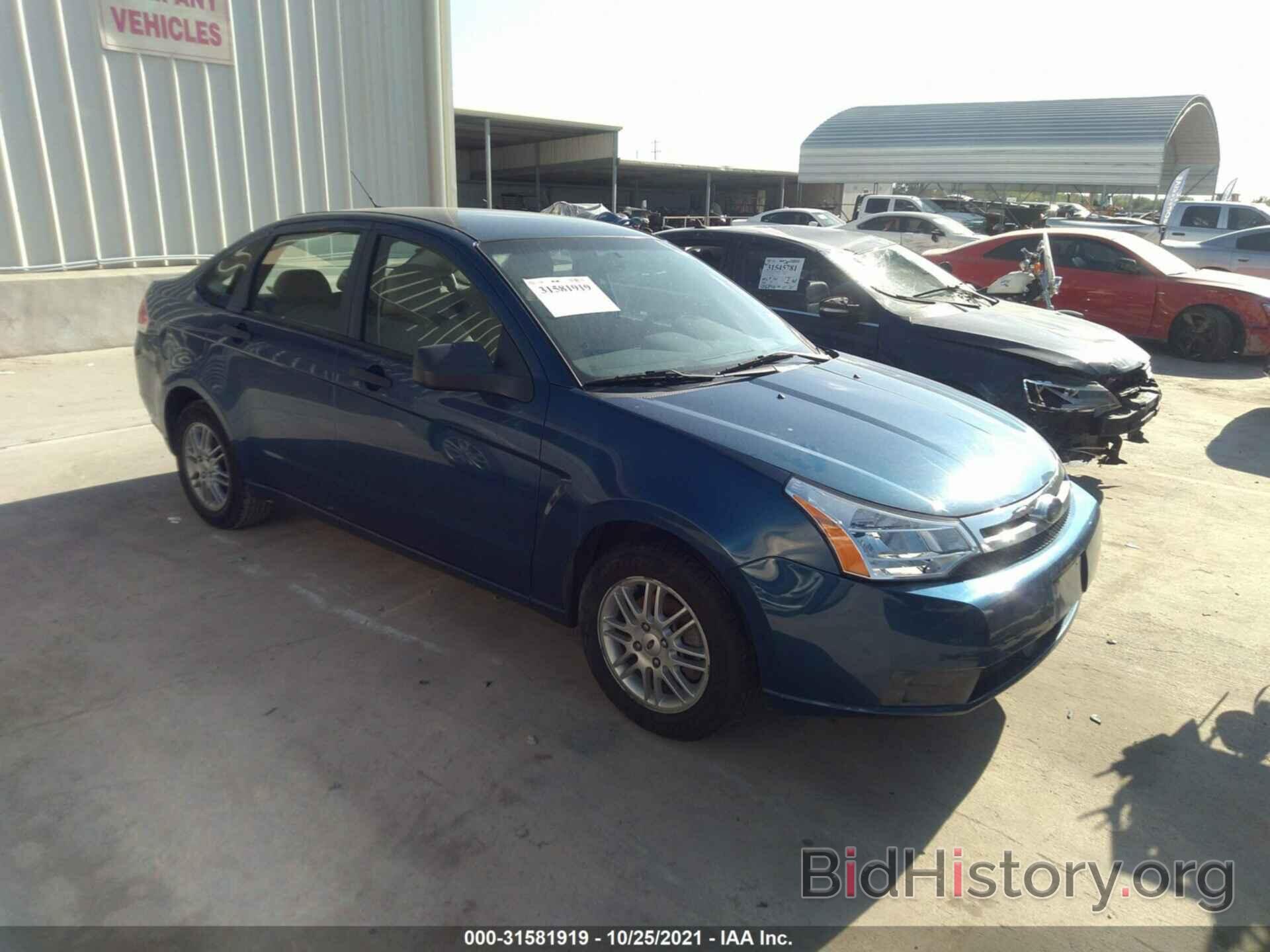 Photo 1FAHP35N09W123835 - FORD FOCUS 2009