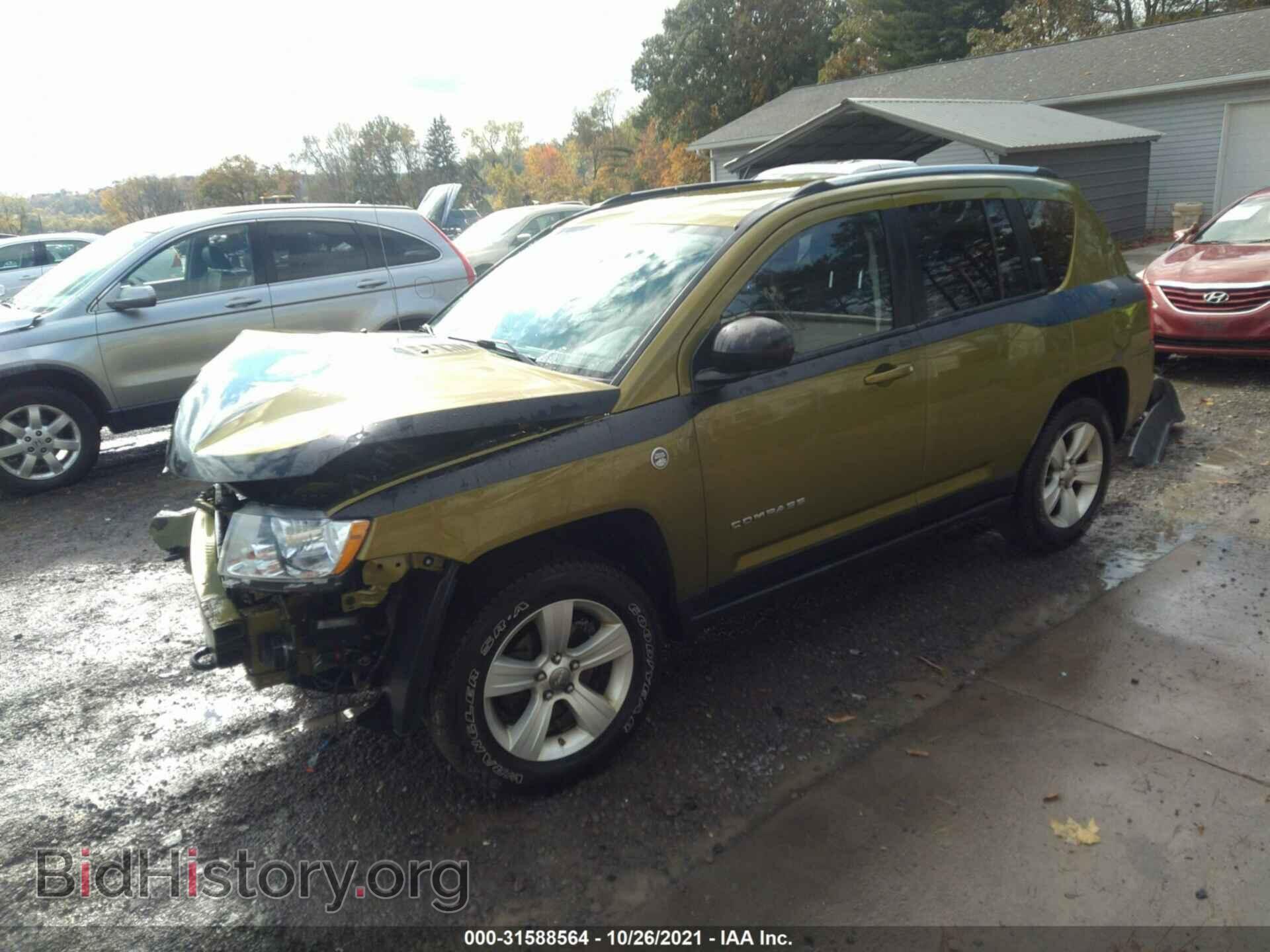 2012 JEEP COMPASS - VIN: 1C4NJDBB6CD608451 - Photo 2