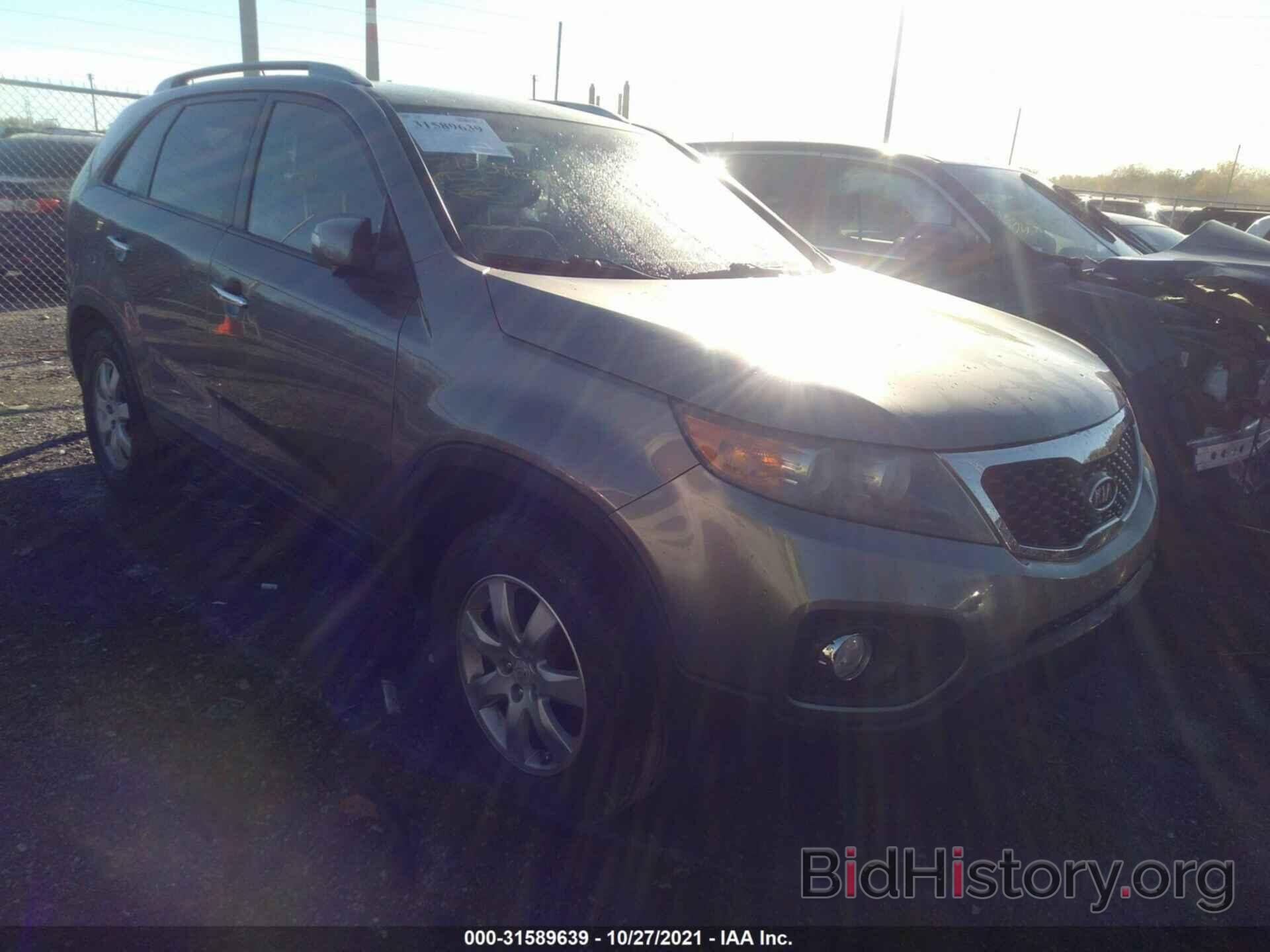 Photo 5XYKT4A19BG168022 - KIA SORENTO 2011