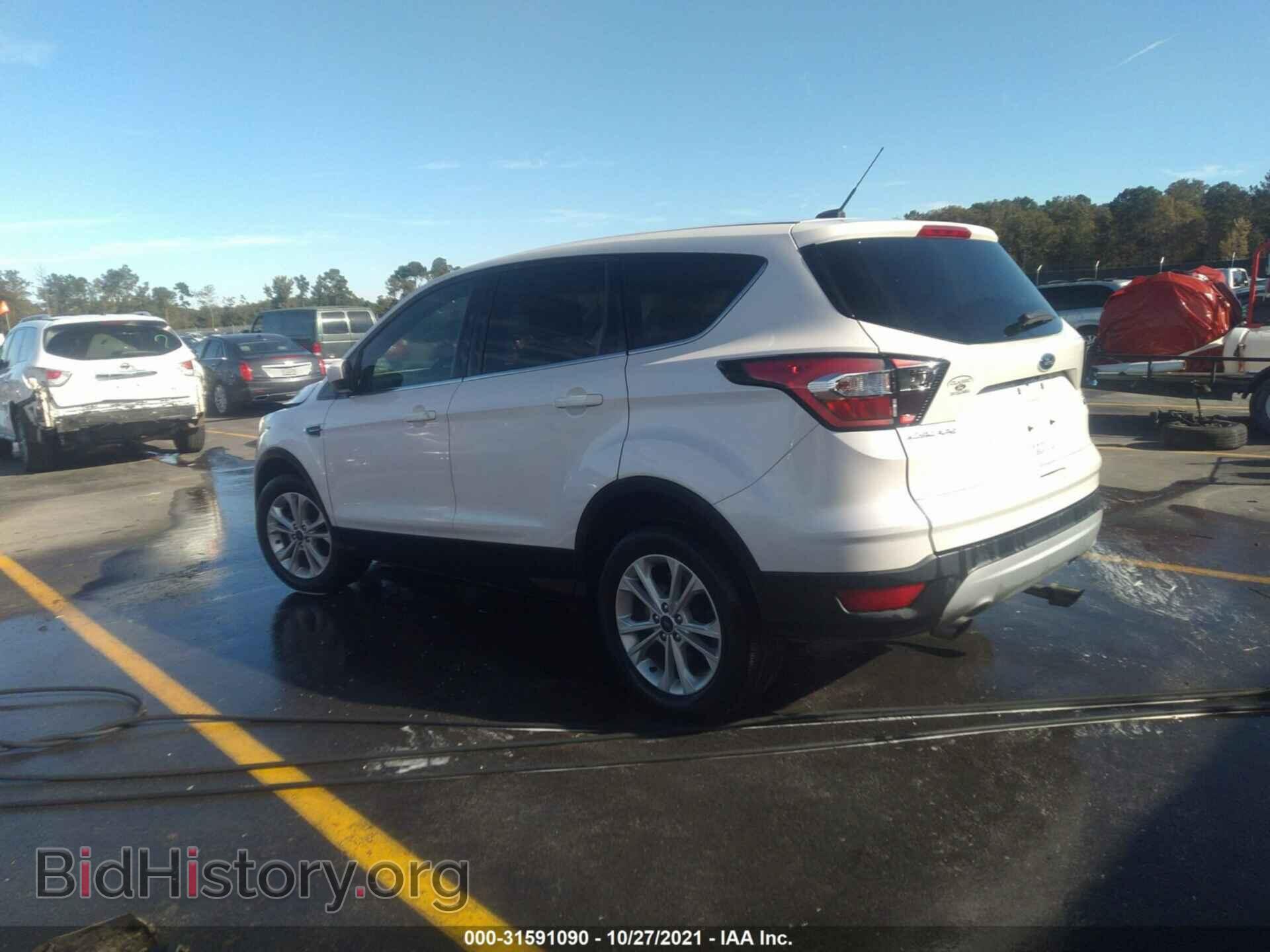 2017 FORD ESCAPE - VIN: 1FMCU0GD9HUC59273 - Фото 3