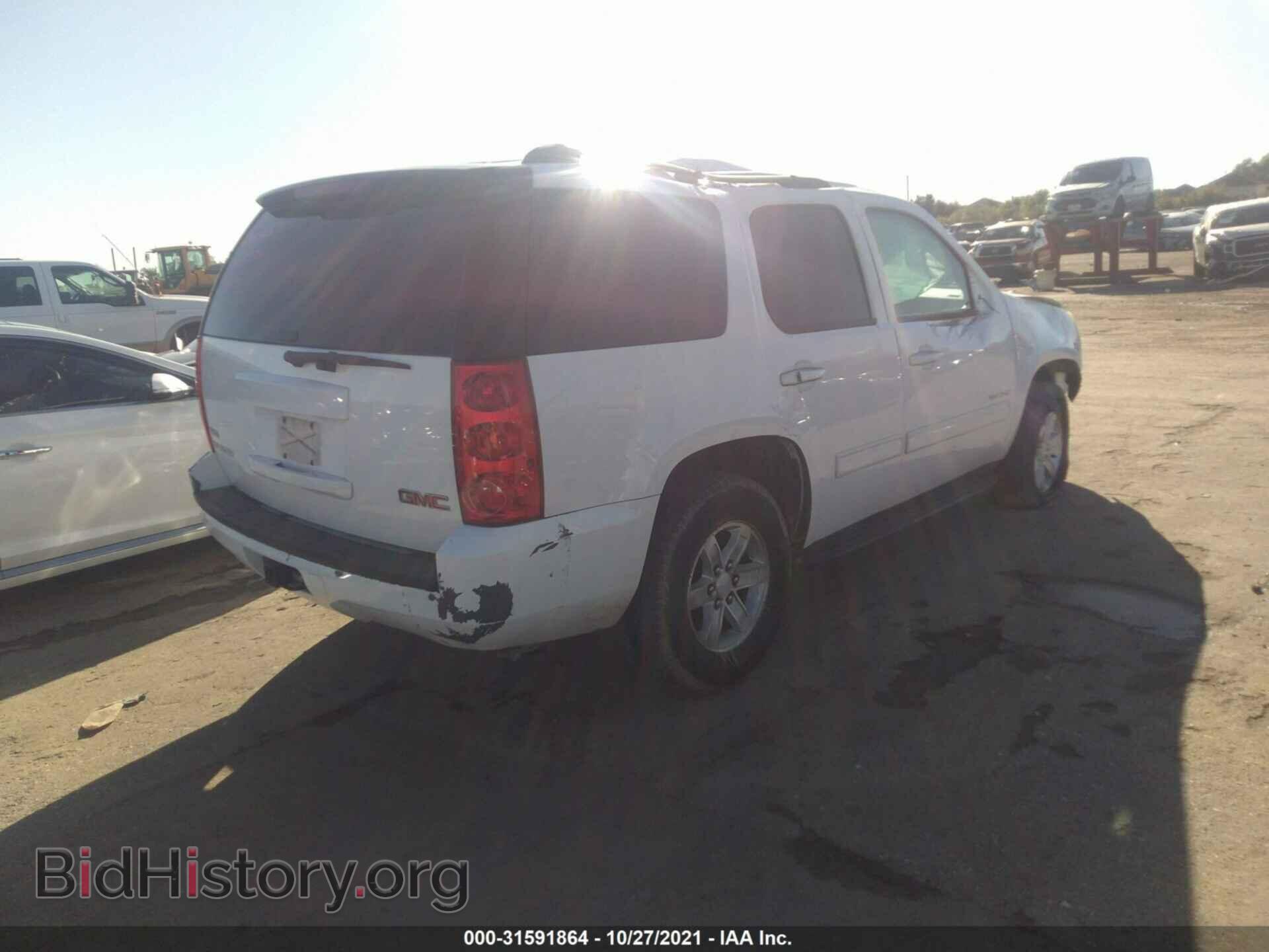2011 GMC YUKON - VIN: 1GKS1AE03BR363156 - Фото 4