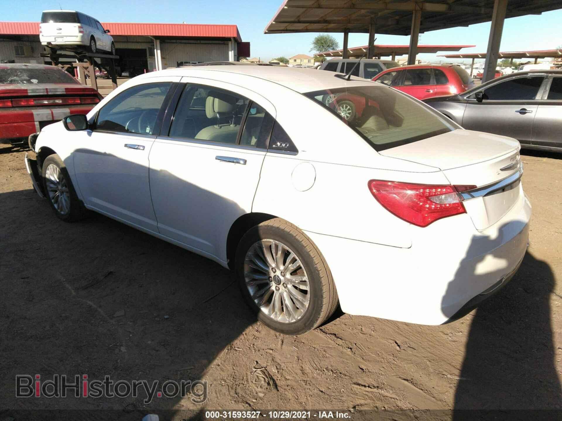 2011 CHRYSLER 200 - VIN: 1C3BC2FB8BN500826 - Фото 3