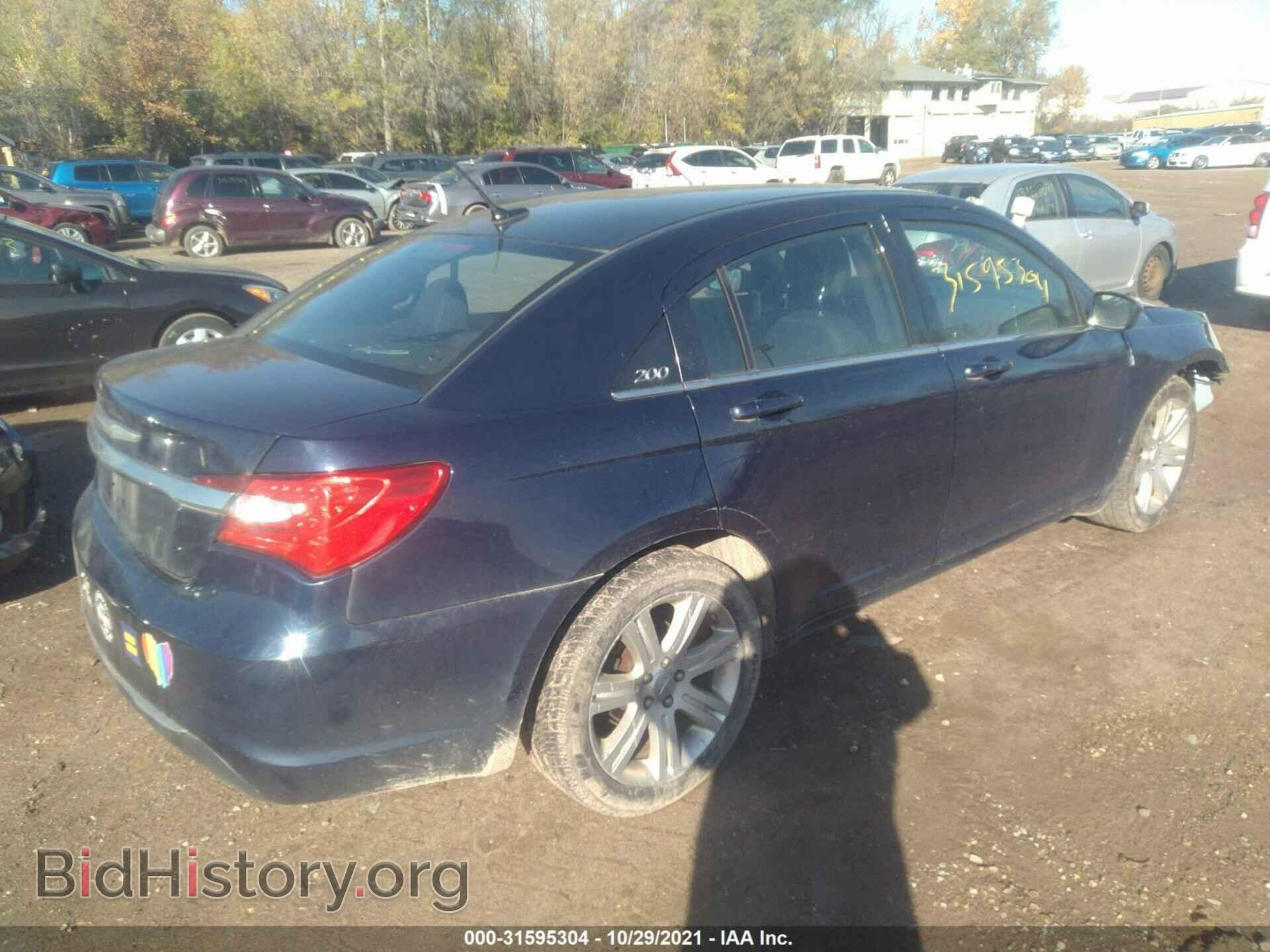 2013 CHRYSLER 200 - VIN: 1C3CCBAB9DN704842 - Фото 4
