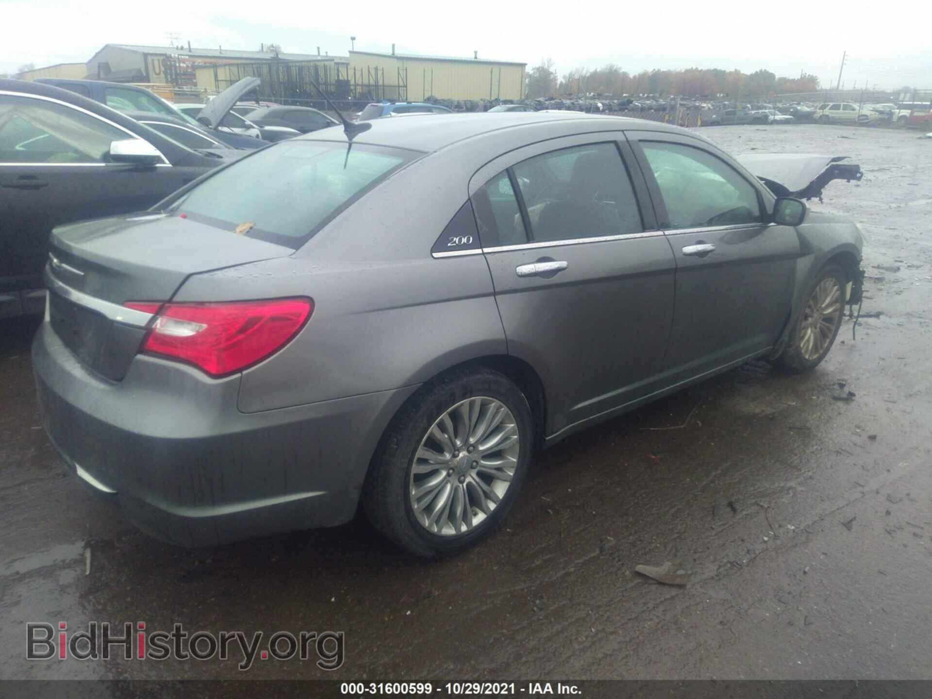 2012 CHRYSLER 200 - VIN: 1C3CCBCB3CN213484 - Фото 4