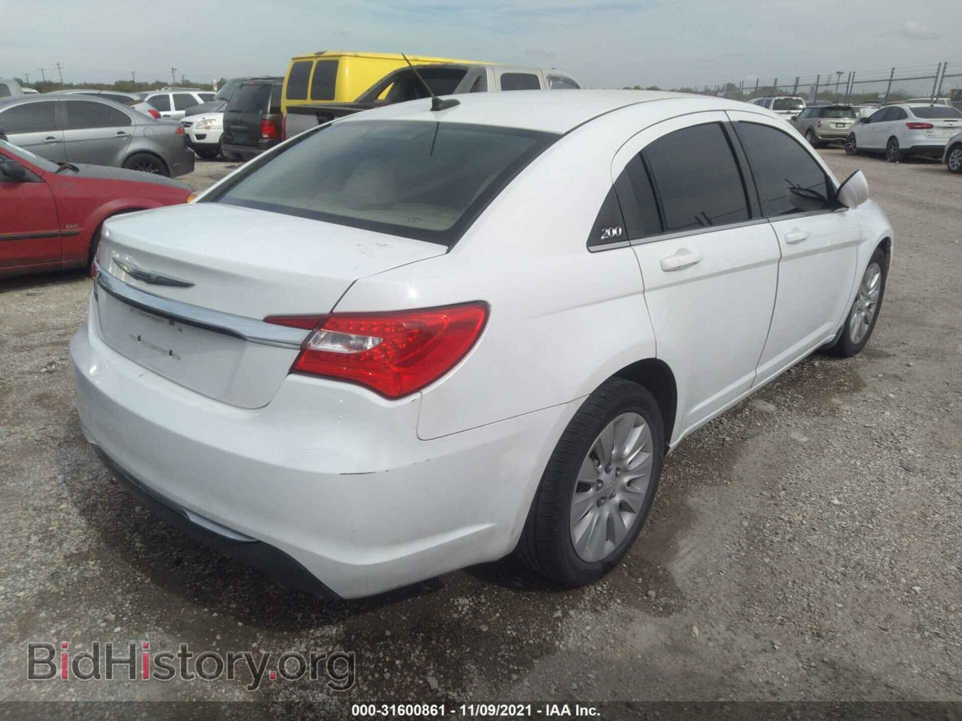 2012 CHRYSLER 200 - VIN: 1C3CCBAG5CN172161 - Фото 4