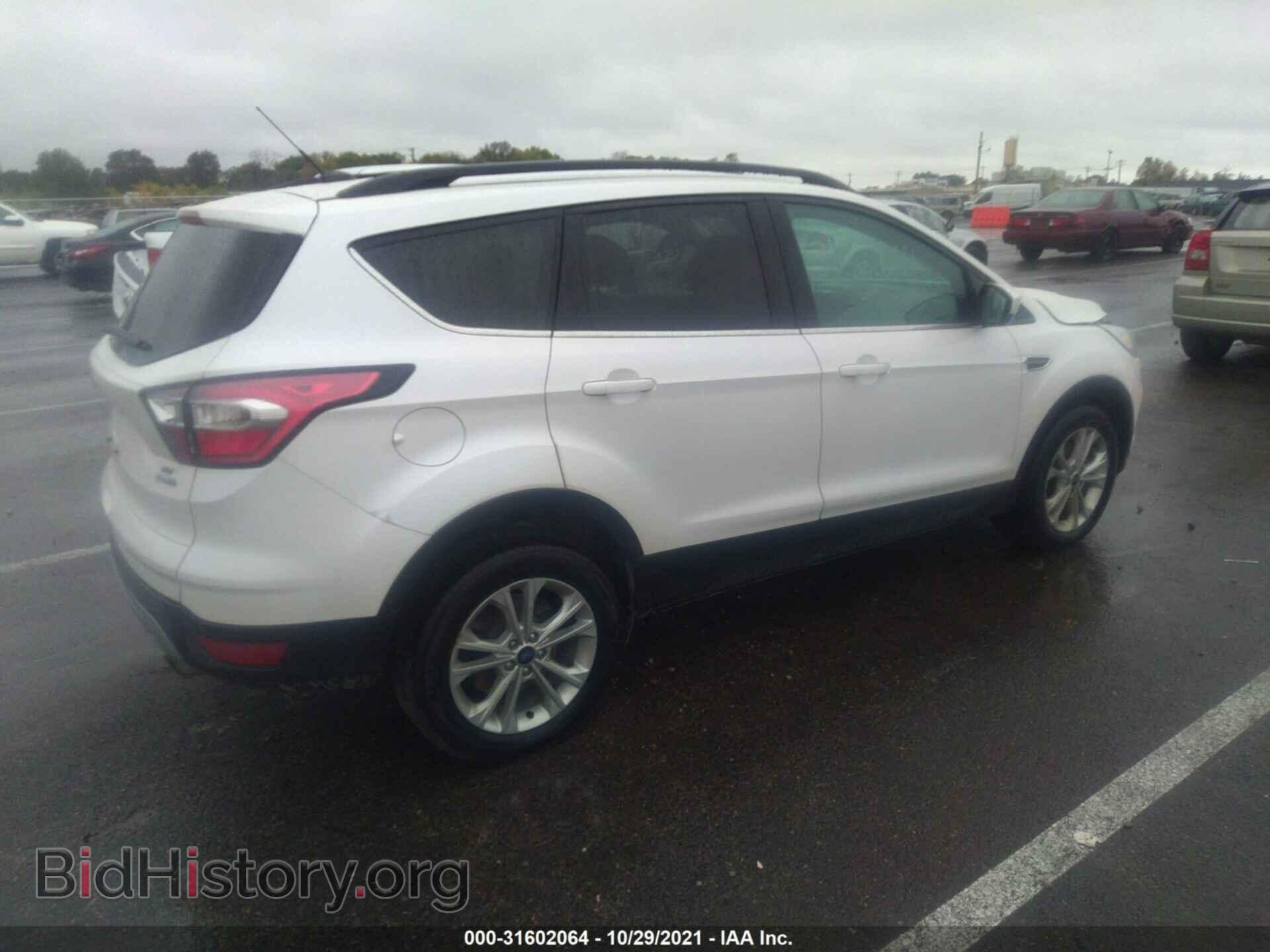 2017 FORD ESCAPE - VIN: 1FMCU9GD6HUB80132 - Фото 4