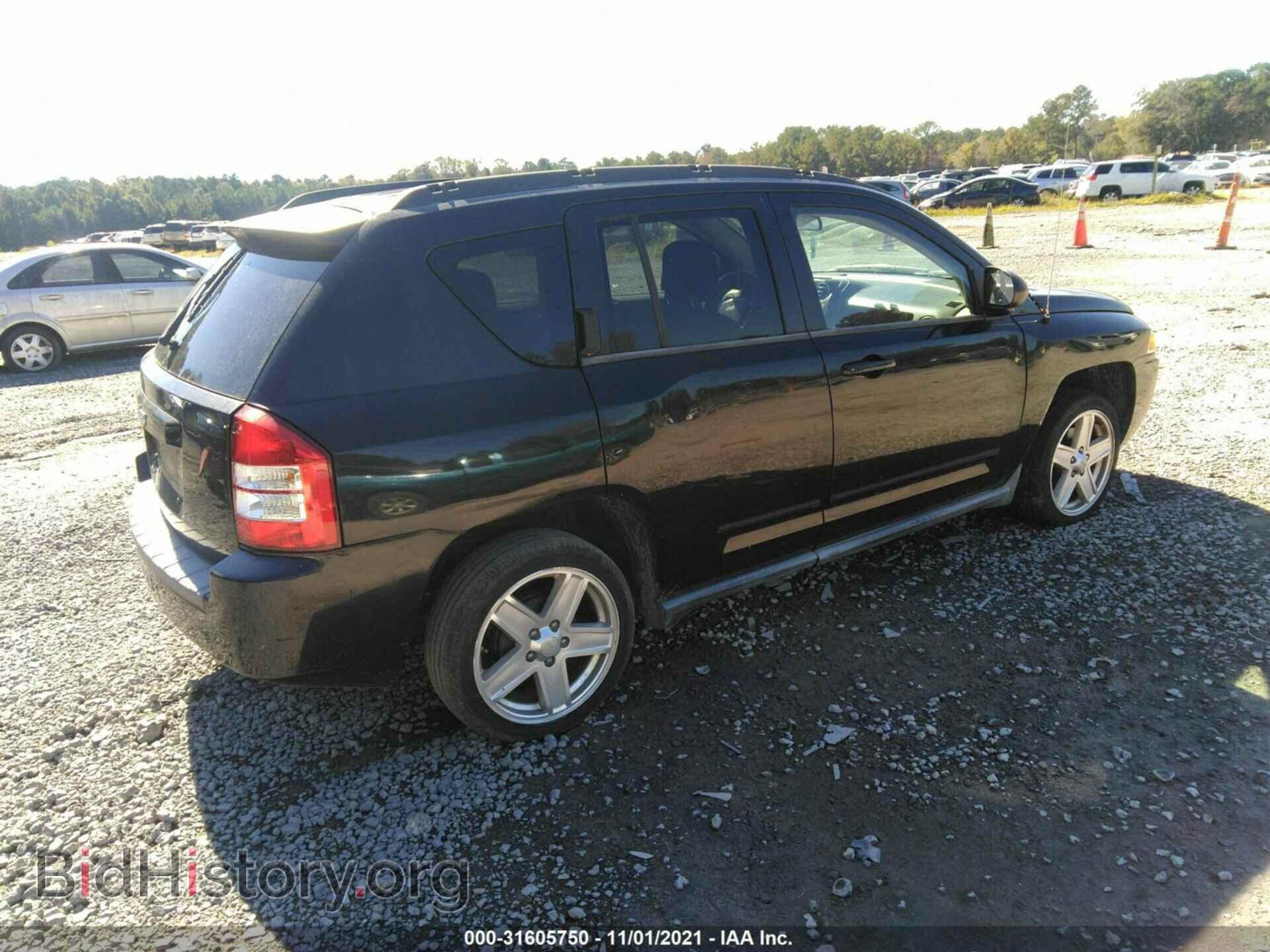 2010 JEEP COMPASS - VIN: 1J4NT4FB3AD612047 - Photo 4