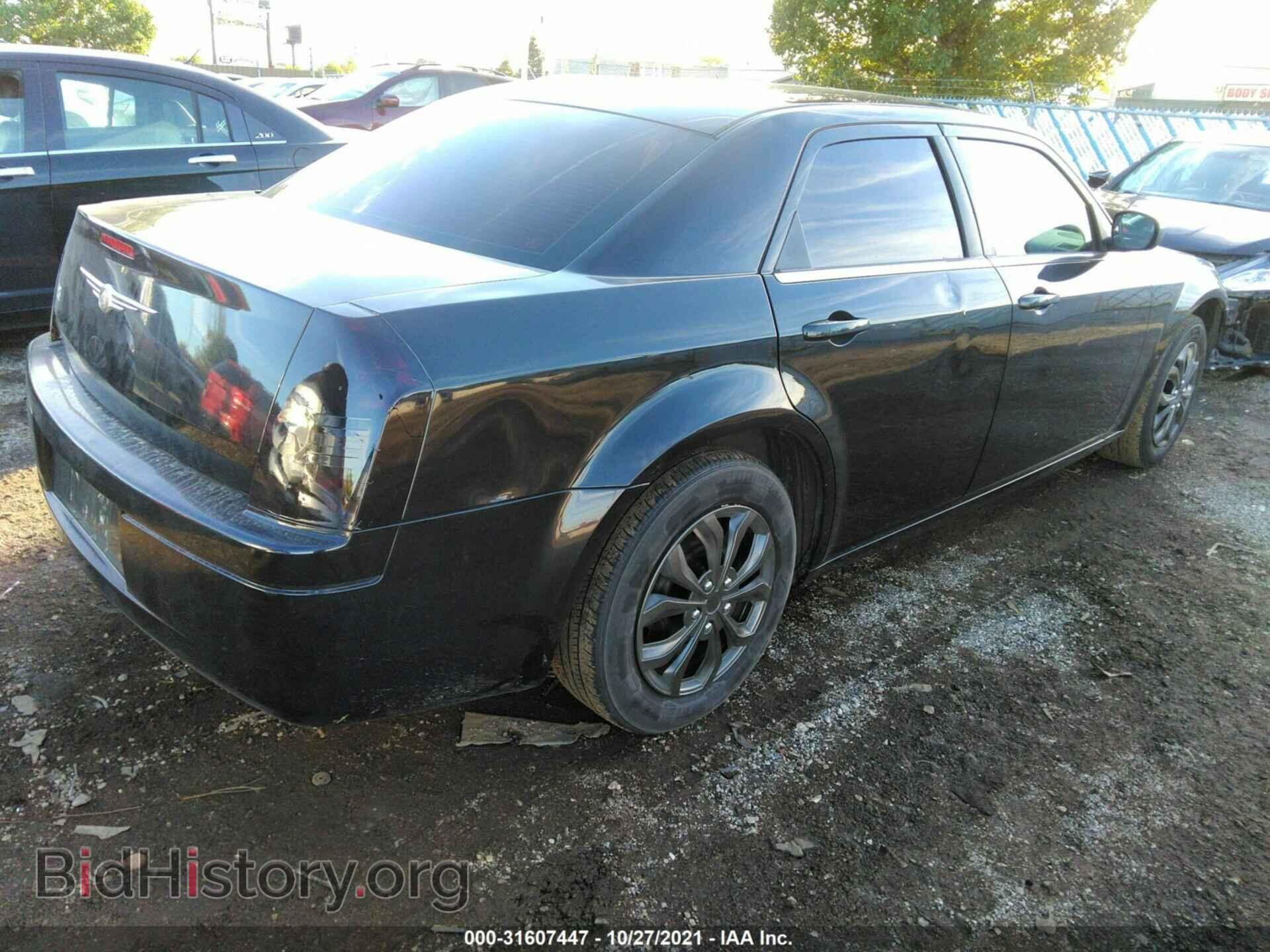 2009 CHRYSLER 300 - VIN: 2C3KA43D09H500457 - Фото 4
