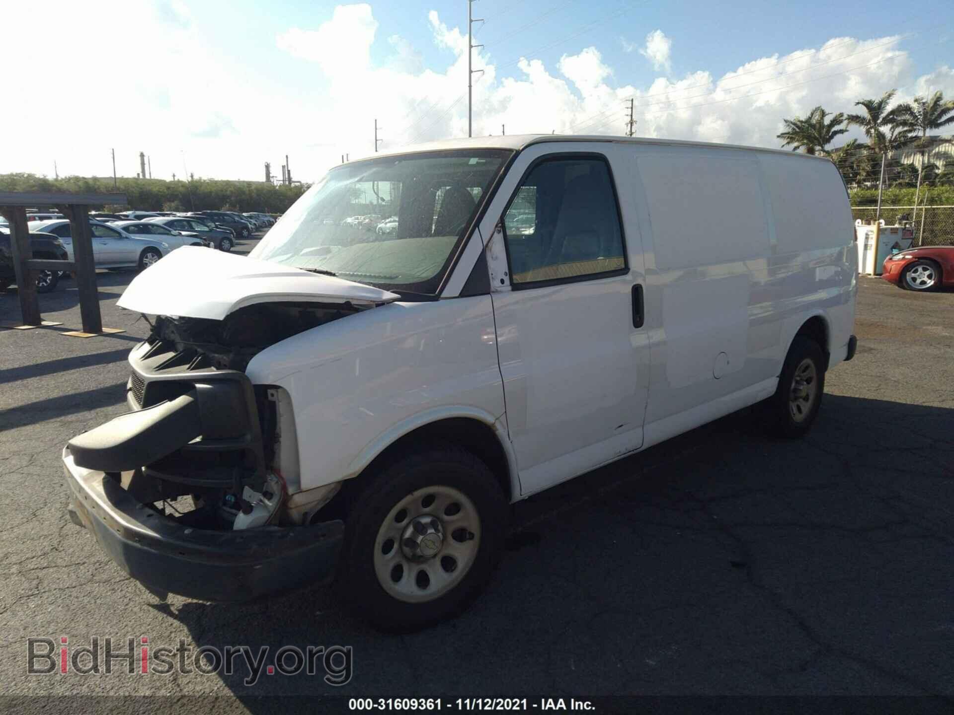 2014 CHEVROLET EXPRESS CARGO VAN - VIN: 1GCSGAFX2E1158551 - Photo 2